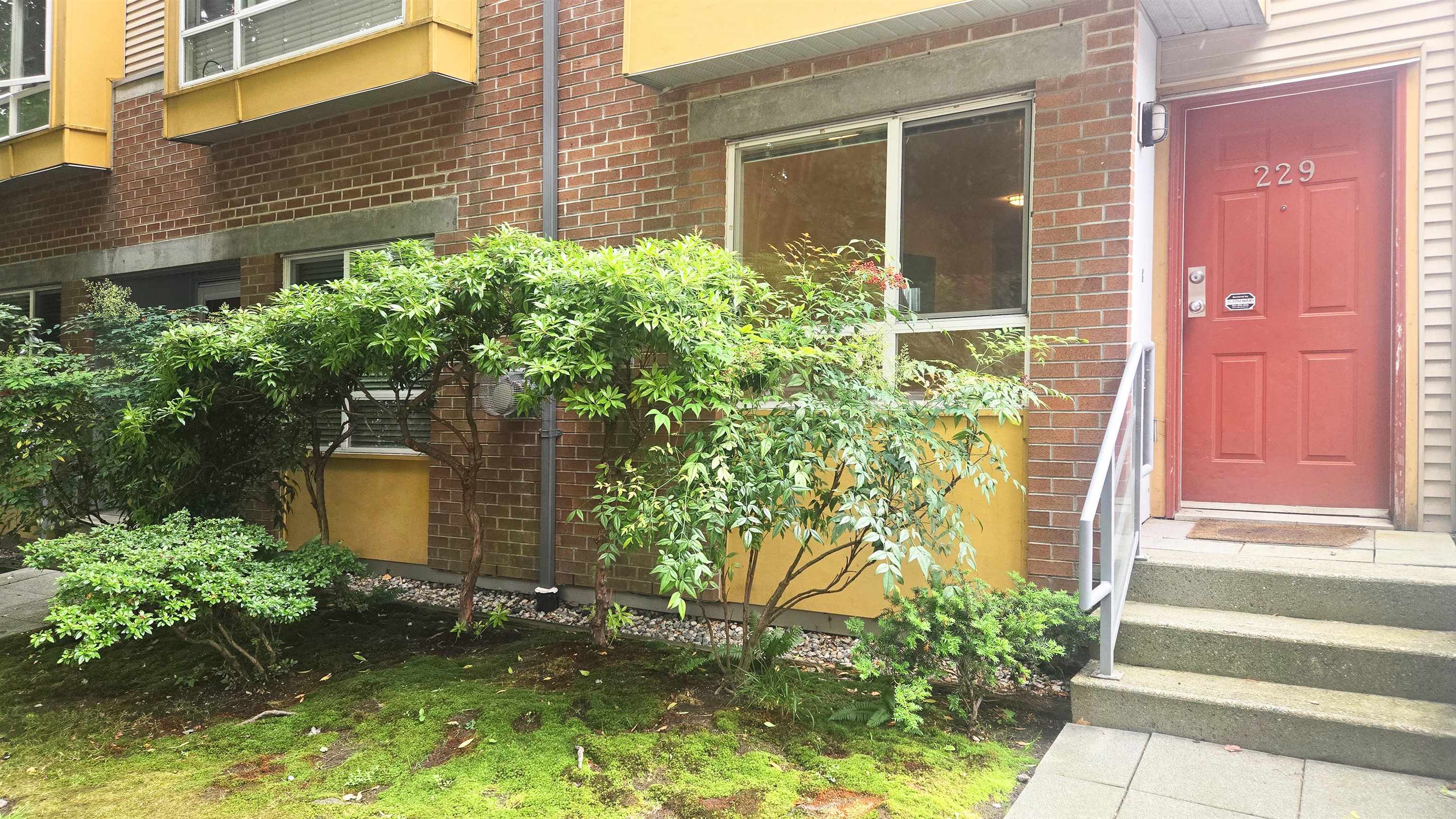 229 11th Avenue - MLS&reg; # R3151369