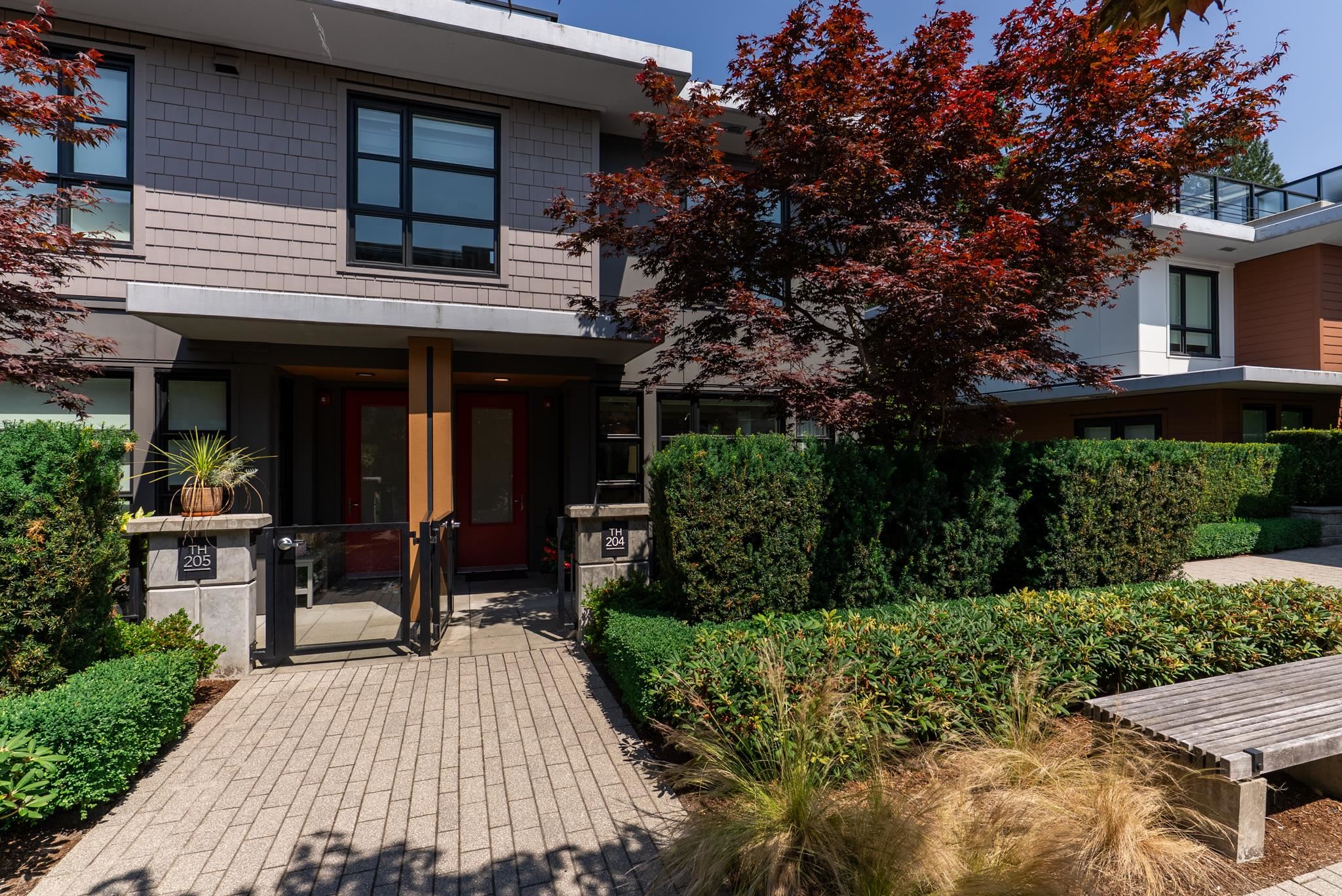 204 1055 Ridgewood Drive - MLS&reg; # R3152035