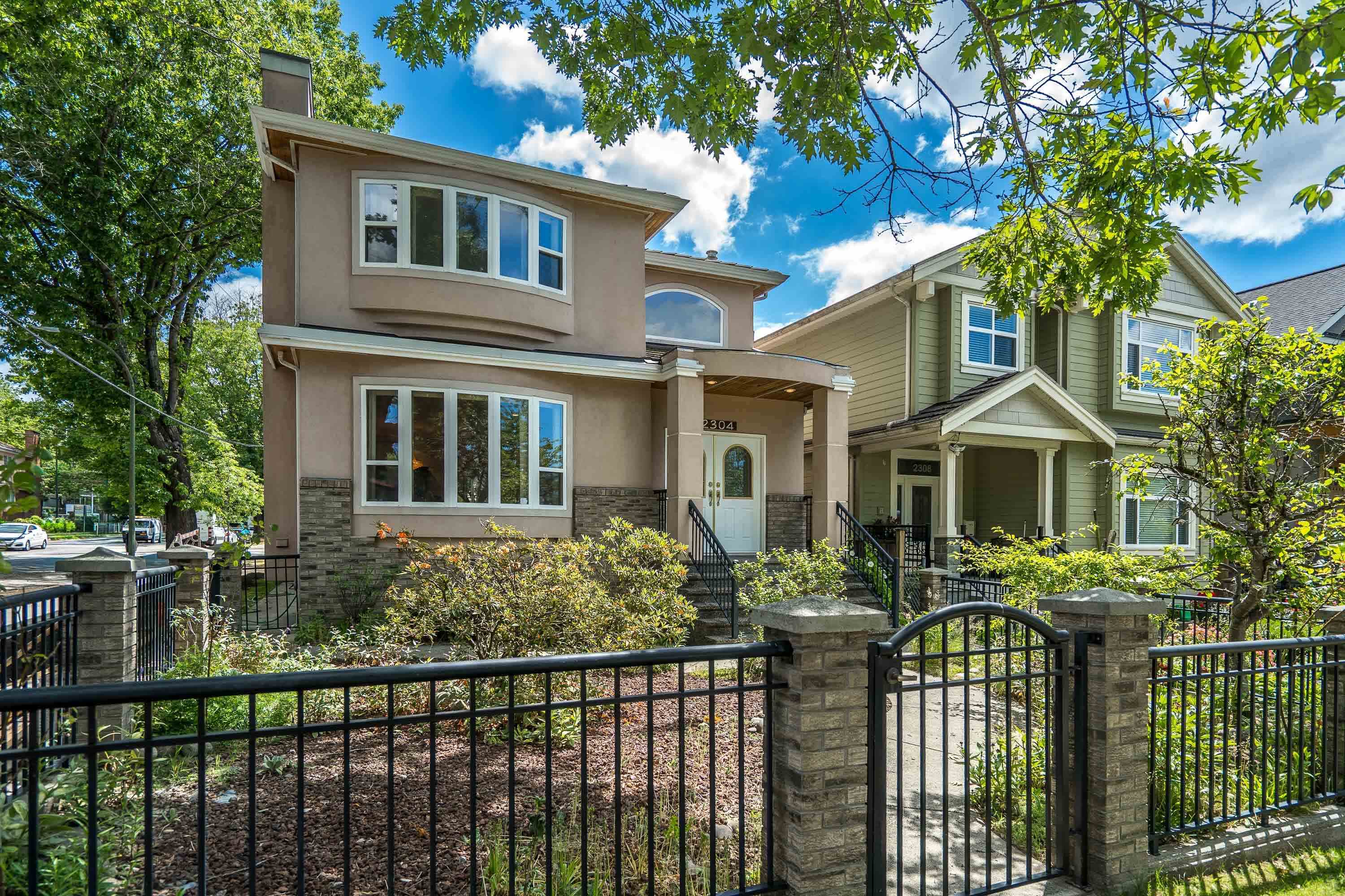  2304 Garden Drive - MLS&reg; # R3152496