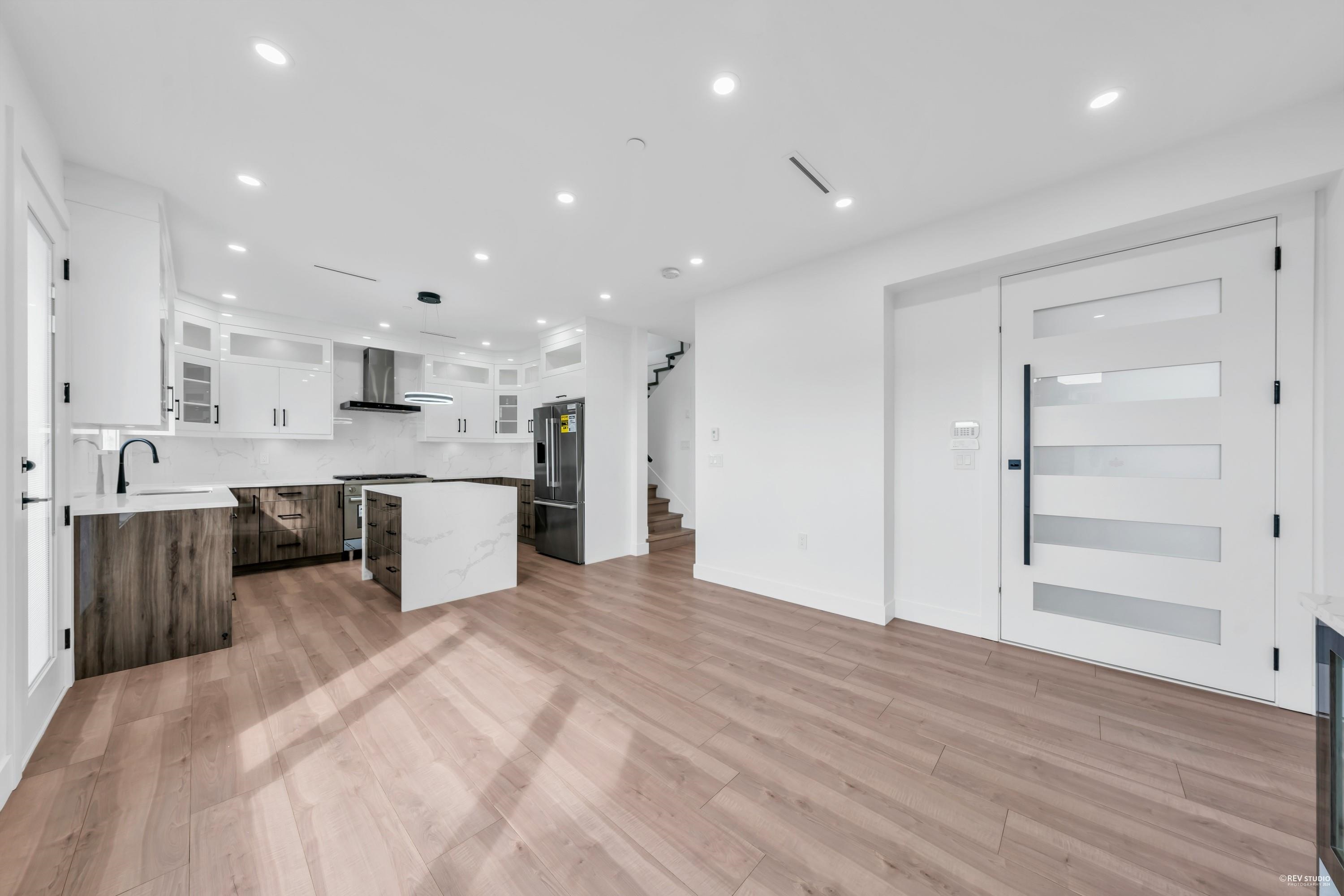 2 3344 Adanac Street - MLS&reg; # R3153327