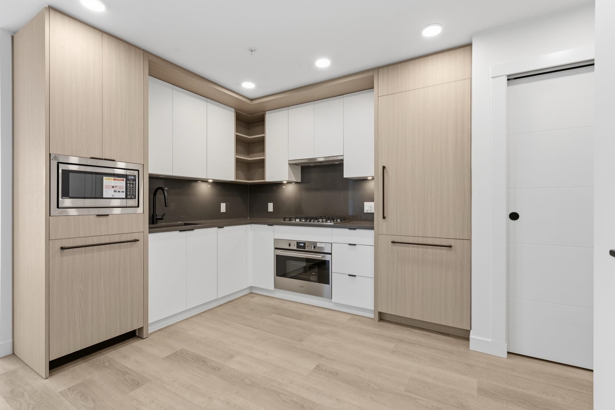 403 2268 Broadway  - MLS&reg; # R3153527