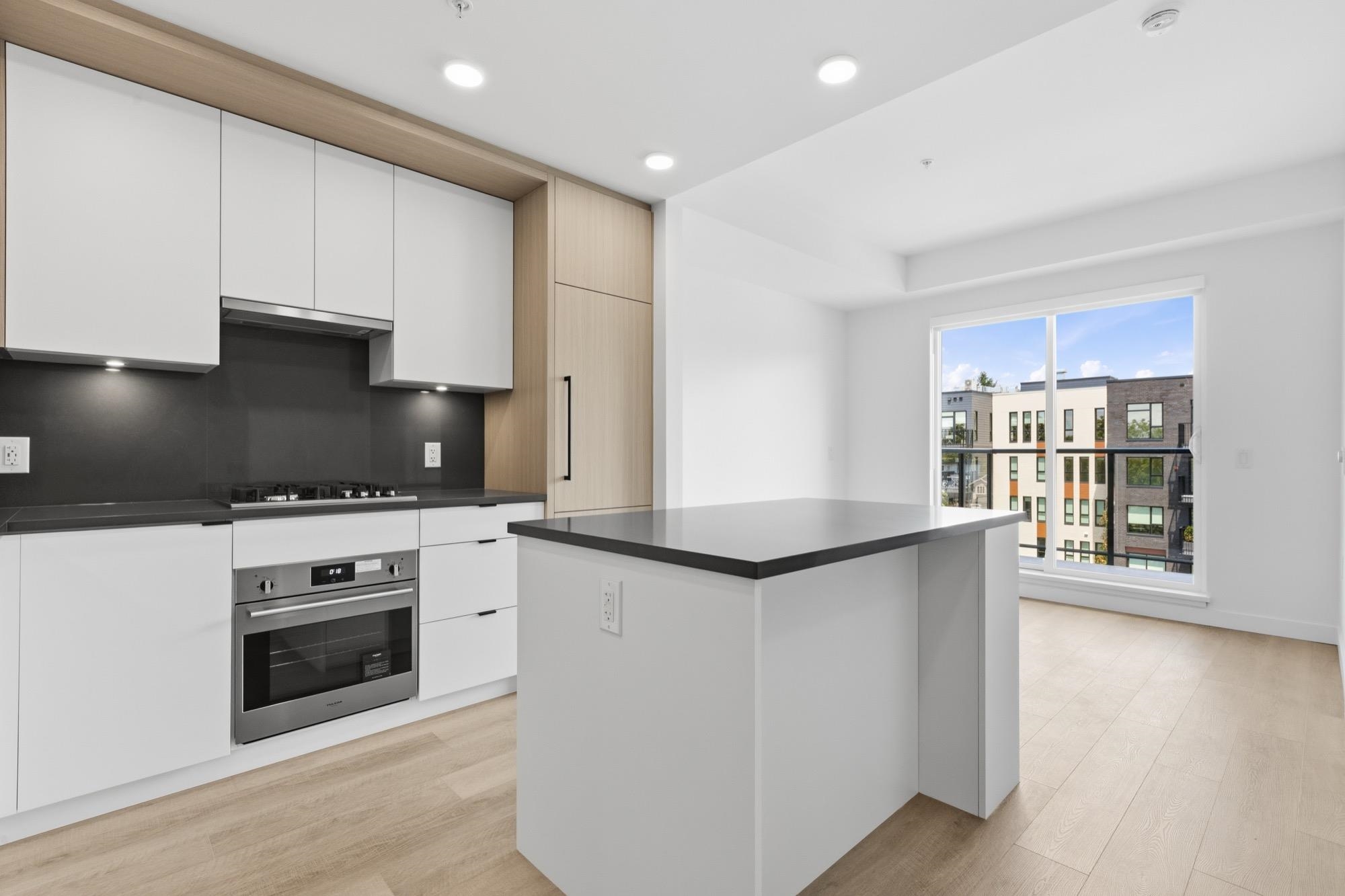504 2268 Broadway  - MLS&reg; # R3153542