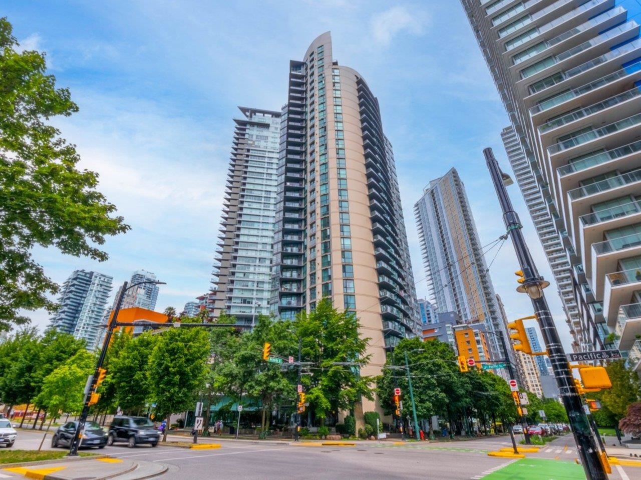 2307 501 Pacific Street - MLS&reg; # R3154865