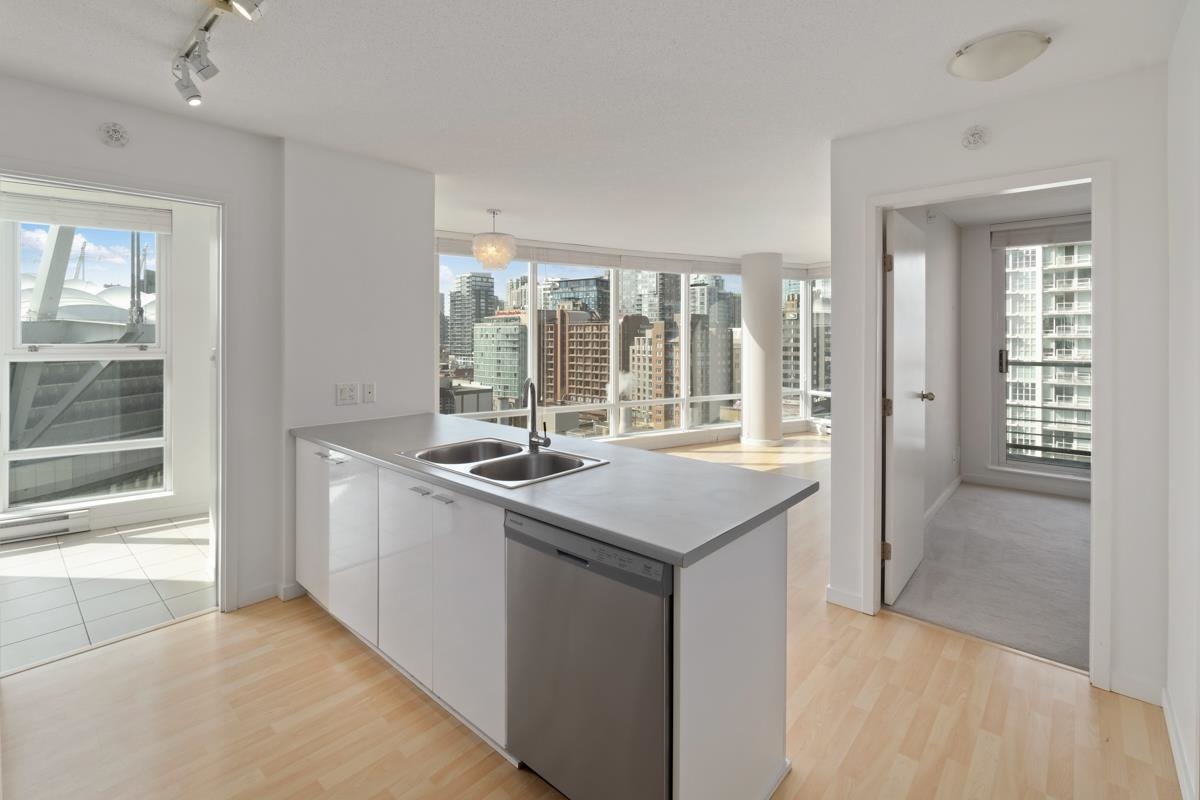 1503 111 Georgia Street - MLS&reg; # R3156330