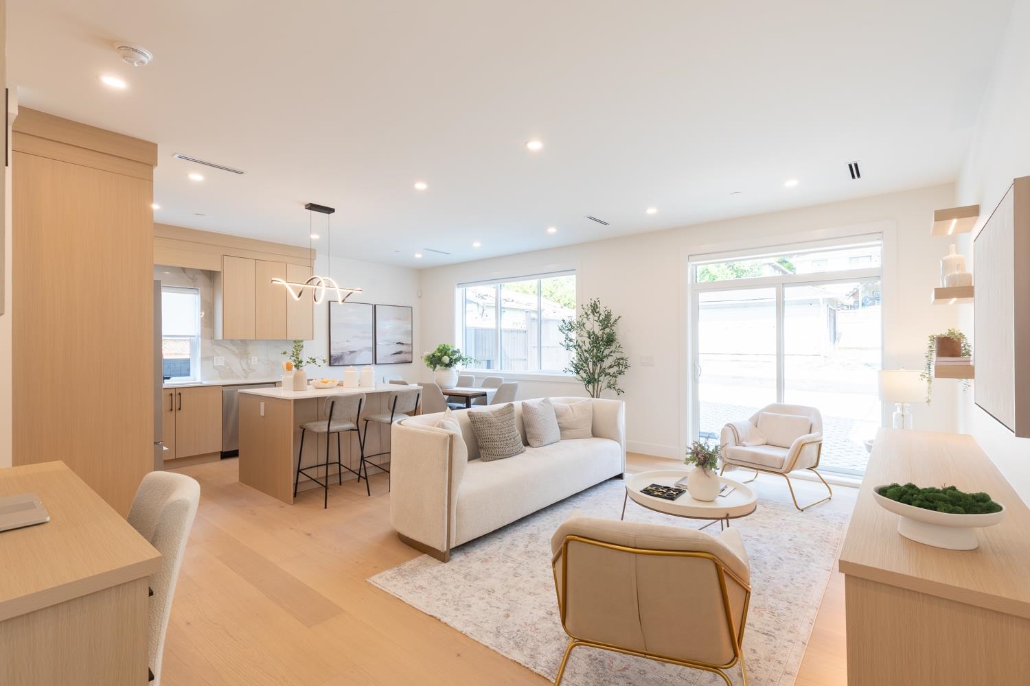 4 3615 Turner Street - MLS&reg; # R3156507