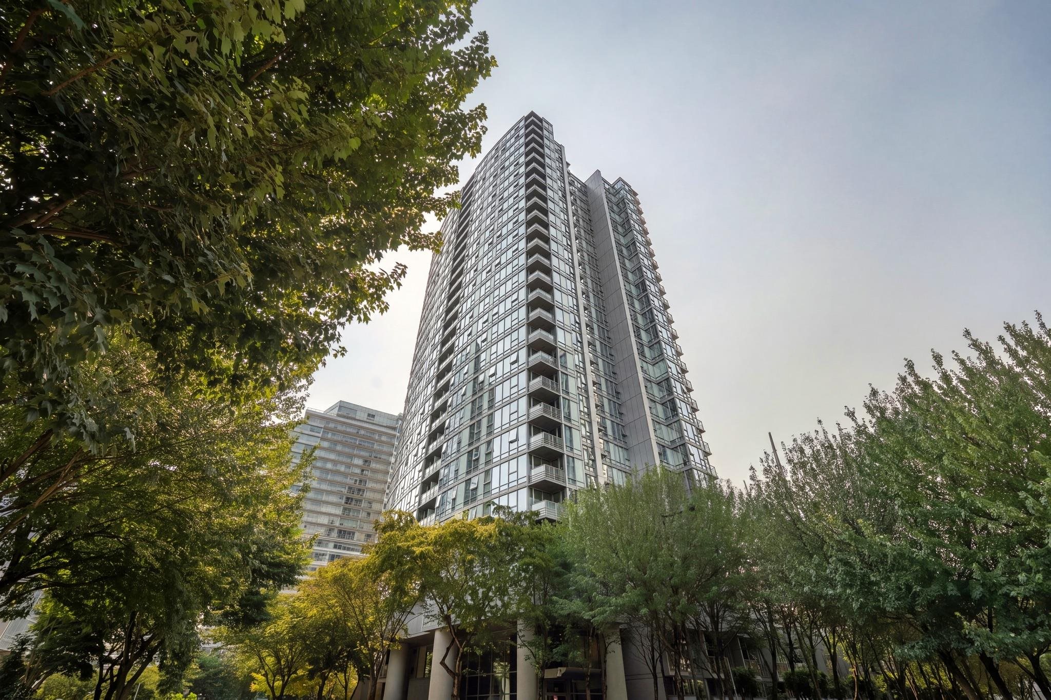 2710 668 Citadel Parade - MLS&reg; # R3156642