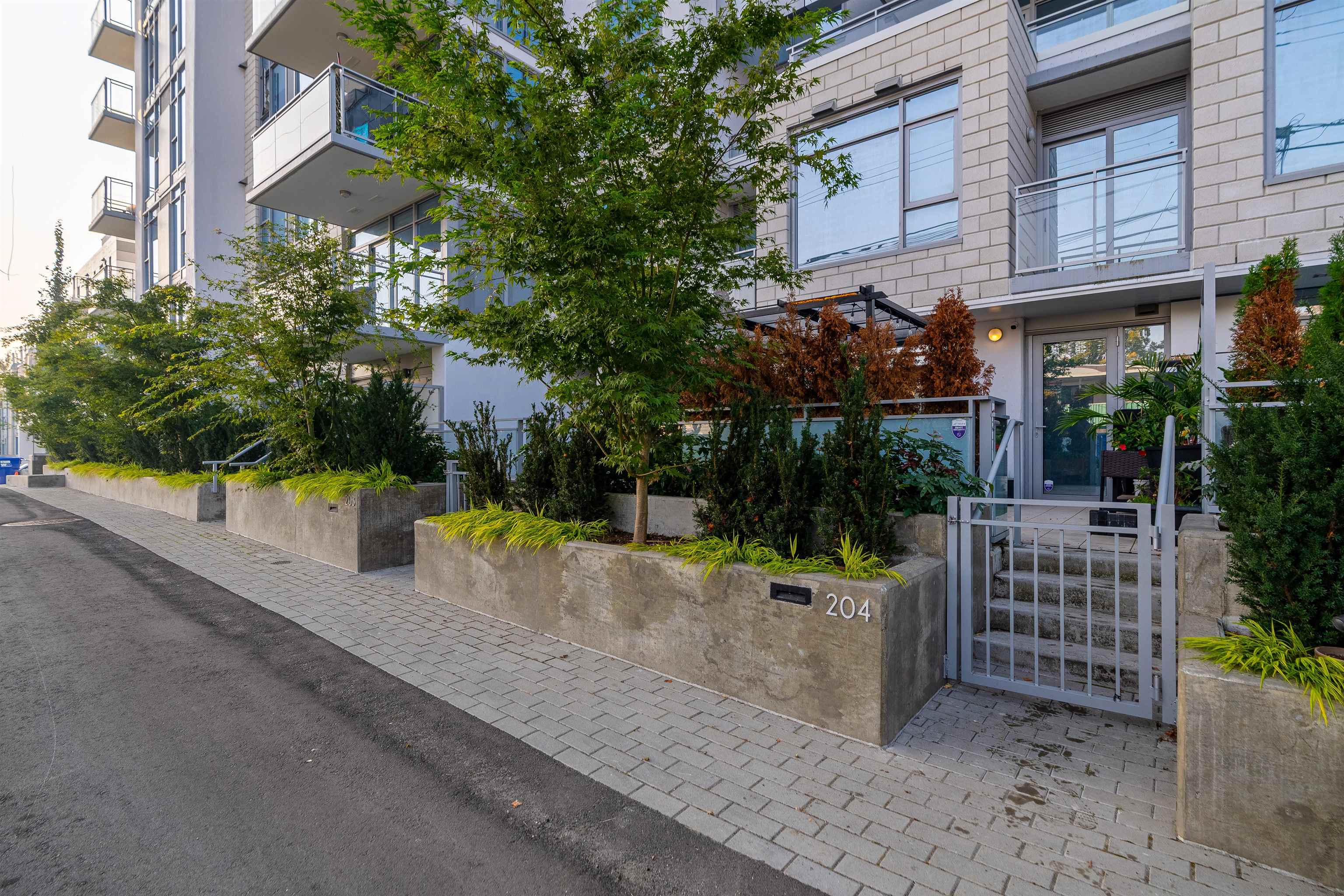 204 2435 Kingsway  - MLS&reg; # R3156670