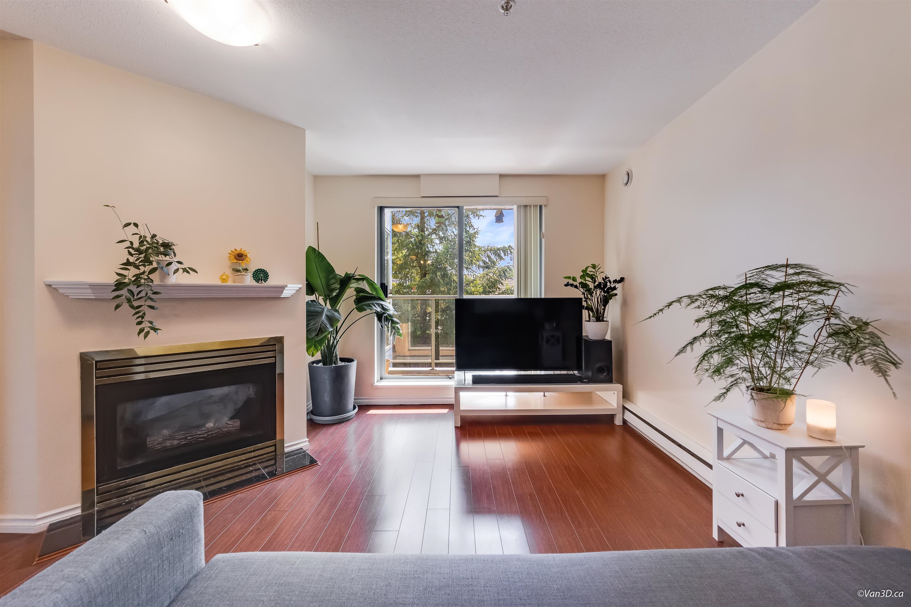 209 5818 Lincoln Street - MLS&reg; # R3156755