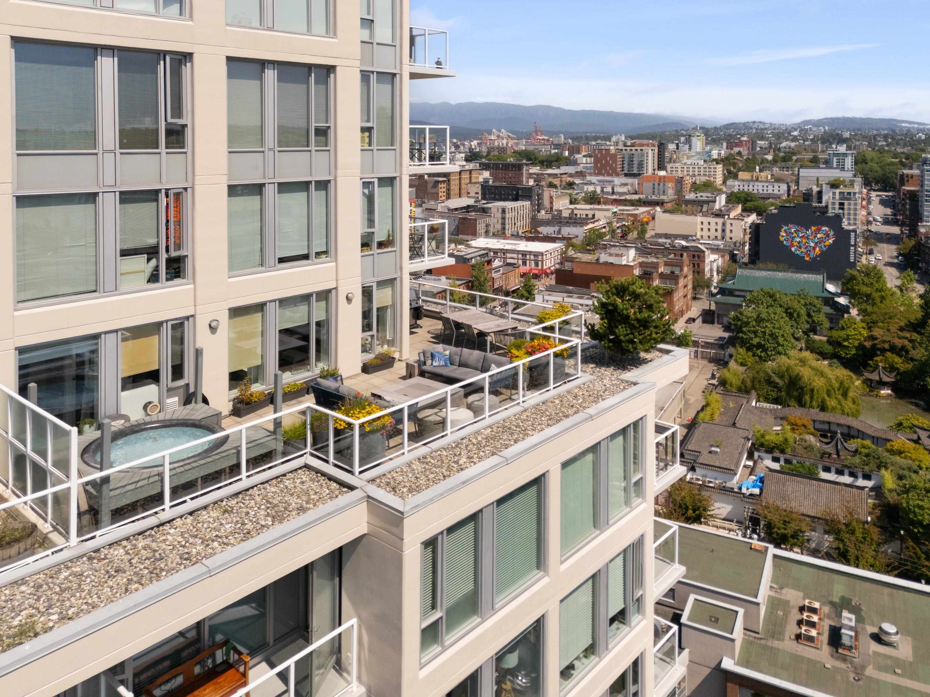 2405 550 Taylor Street - MLS&reg; # R3156843