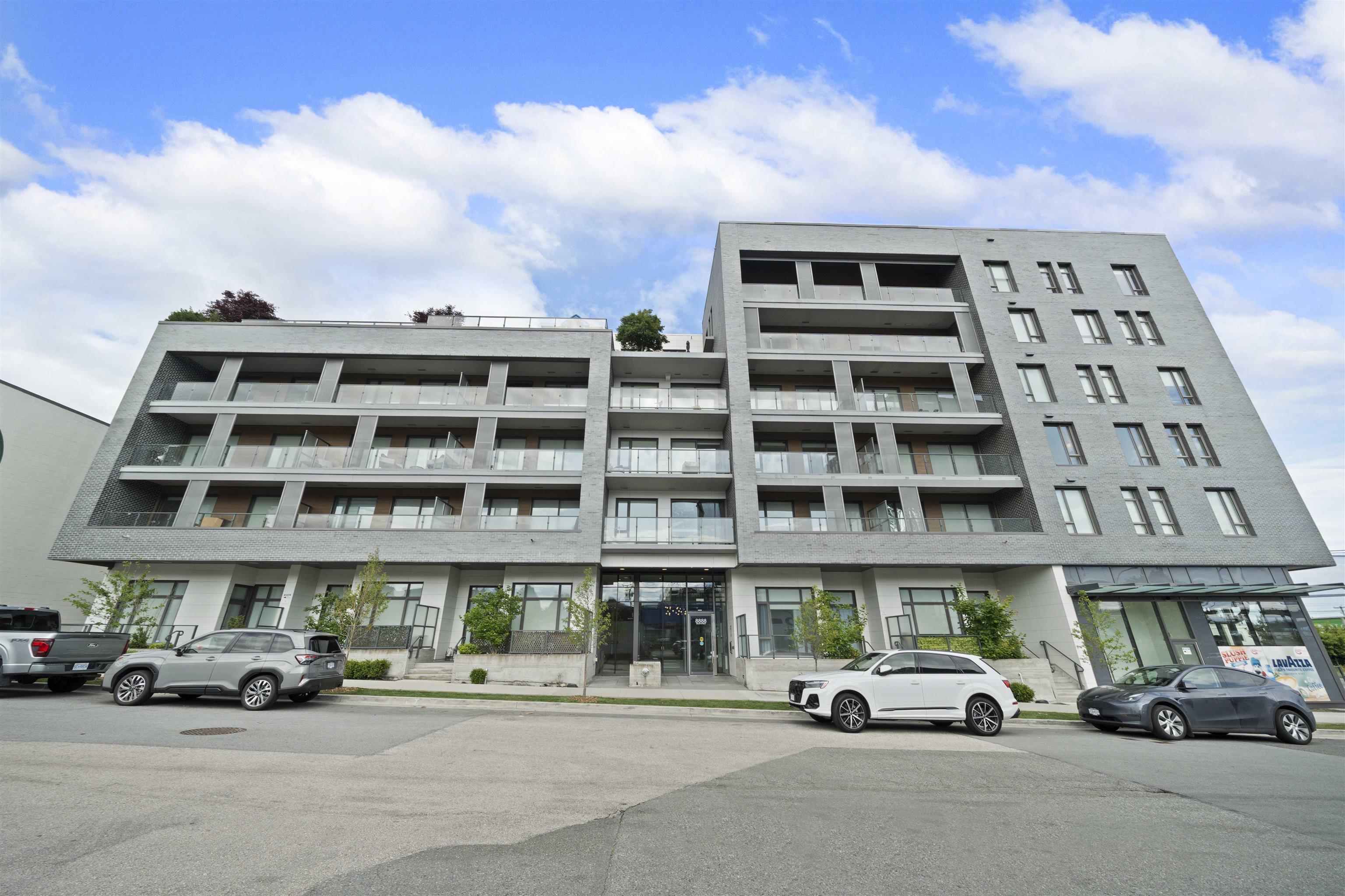     - MLS&reg; # R3157102
