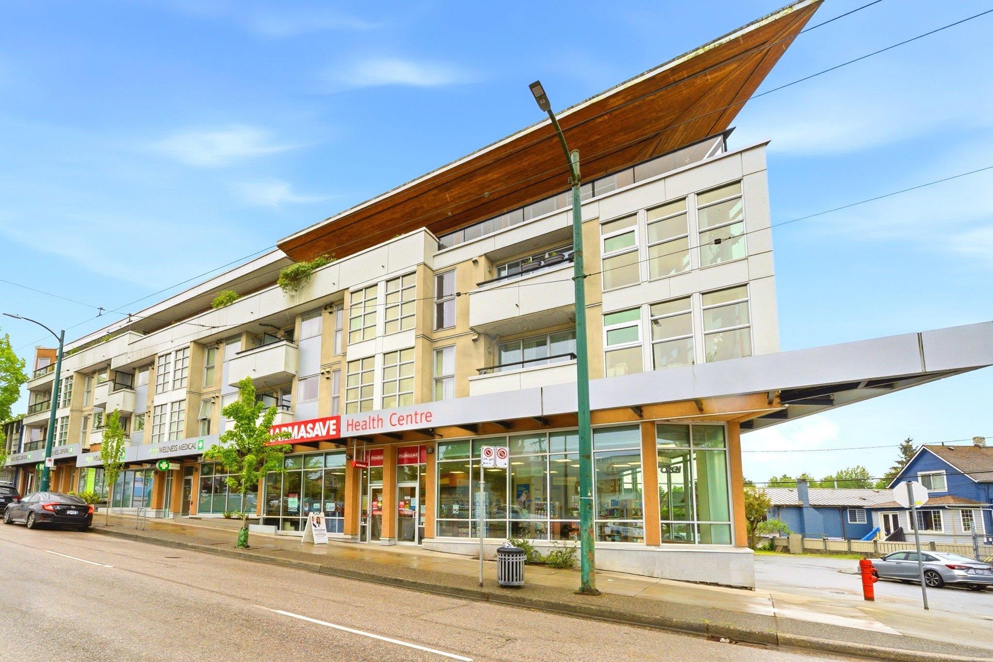 201 4338 Commercial Street - MLS&reg; # R3157129
