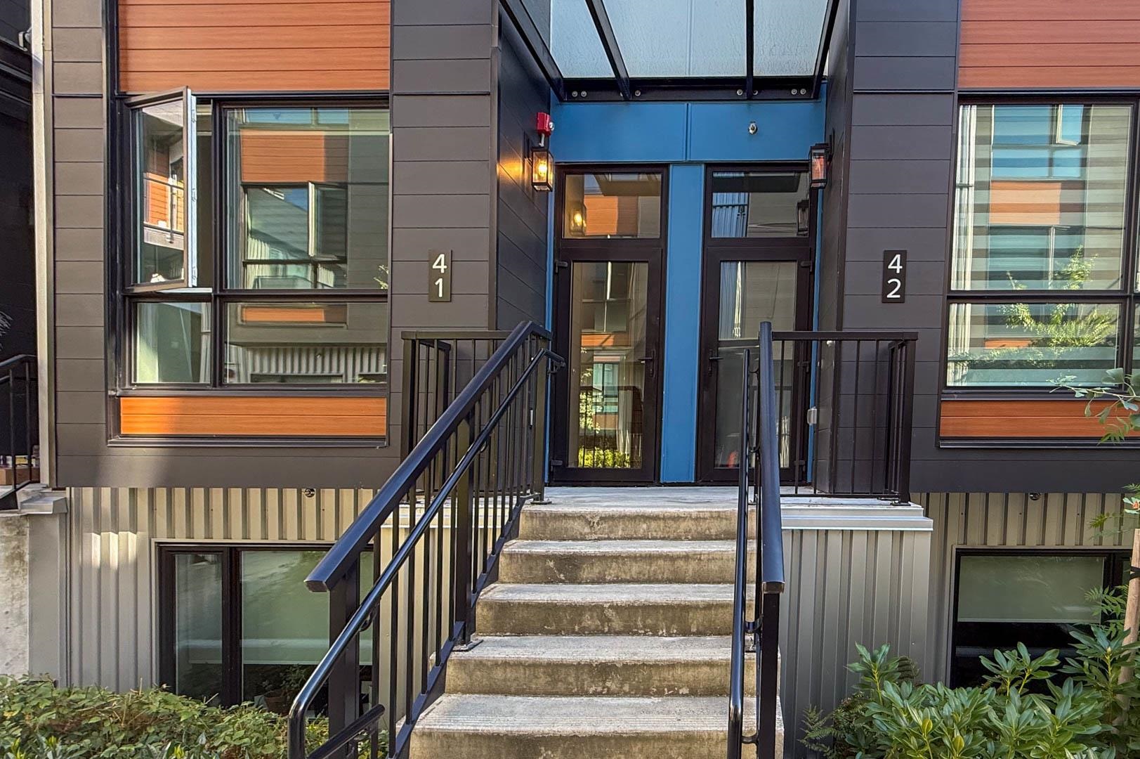   G 3- 2030 East 20th Ave  - MLS&reg; # R3158369