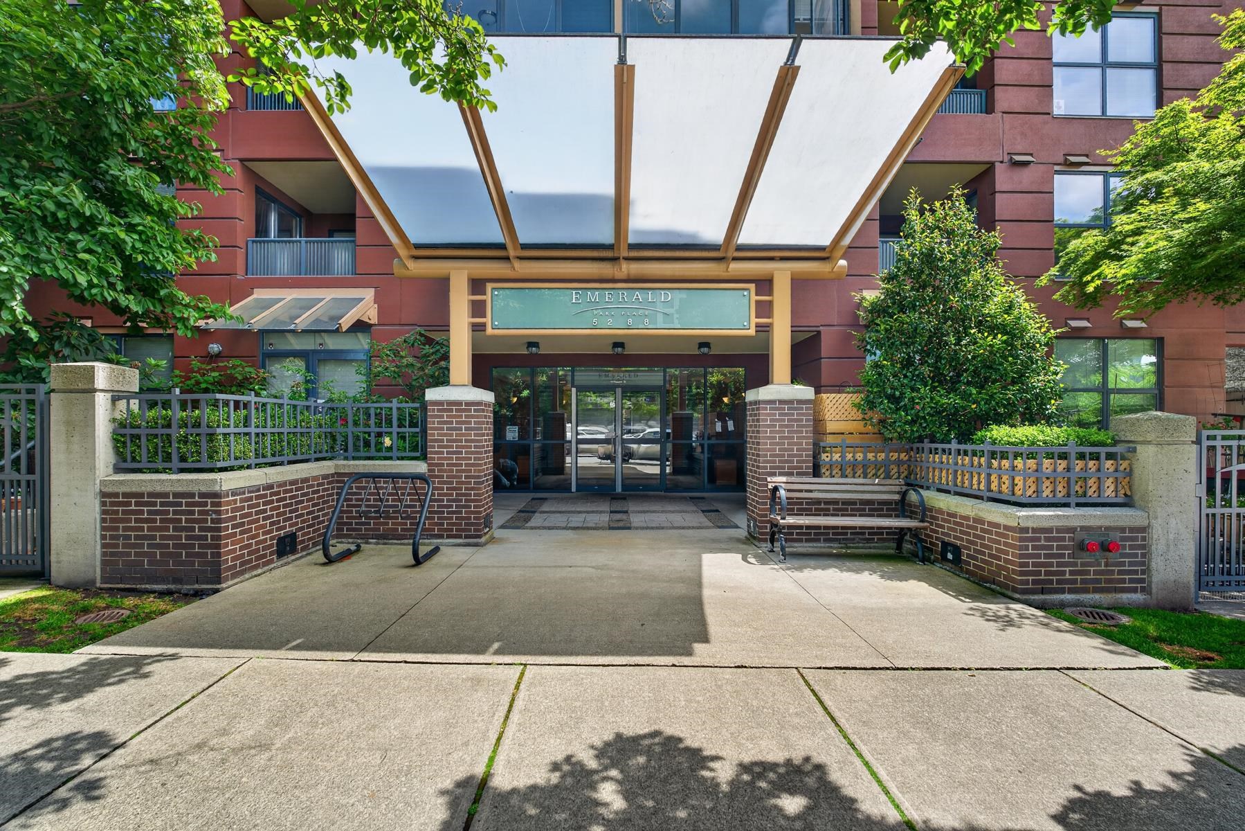 208 5288 Melbourne Street - MLS&reg; # R3158814