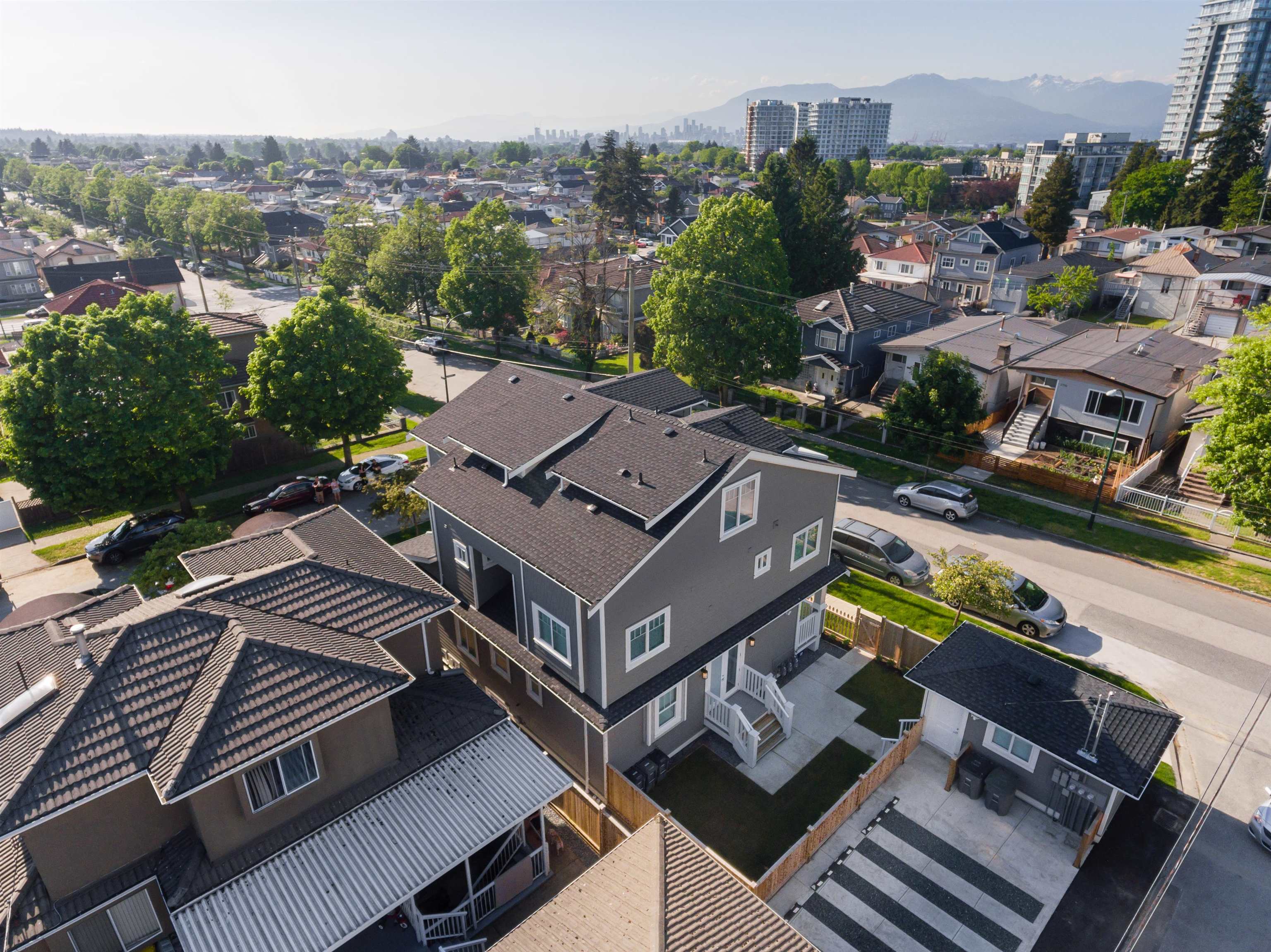 2368 34th Avenue - MLS&reg; # R3159082