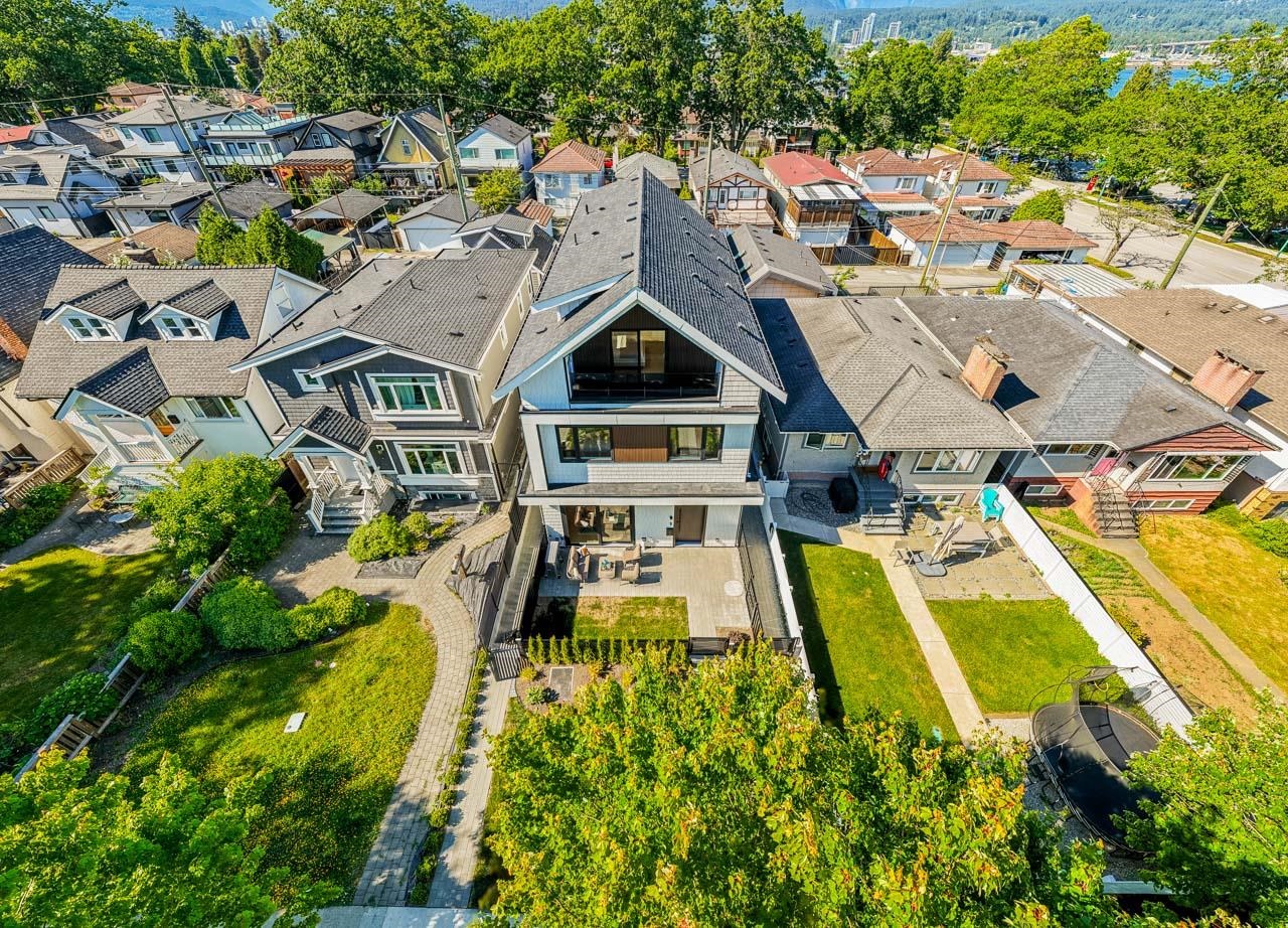1 2875 Cambridge Street - MLS&reg; # R3159719