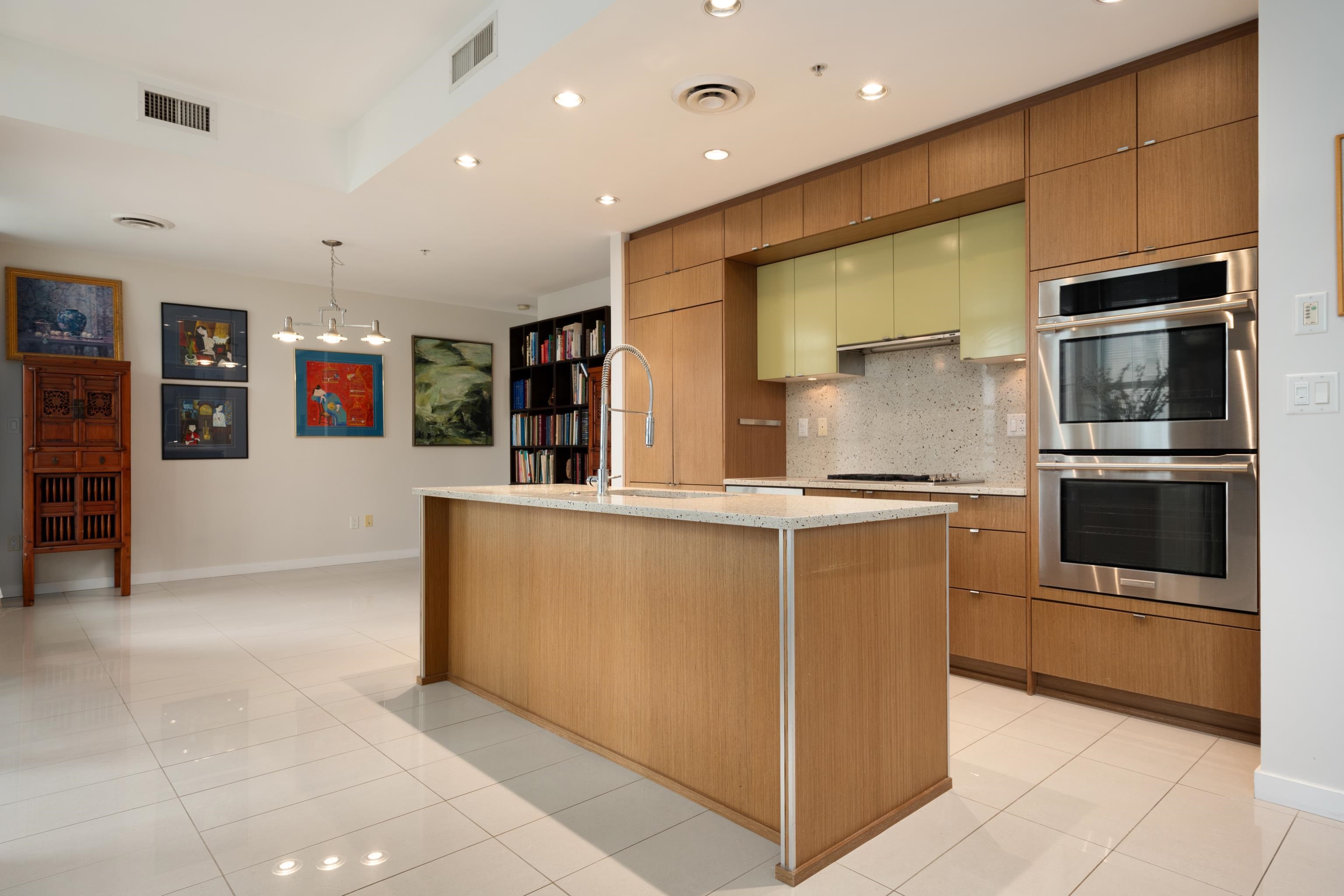 1404 1205 Howe Street - MLS&reg; # R3159970