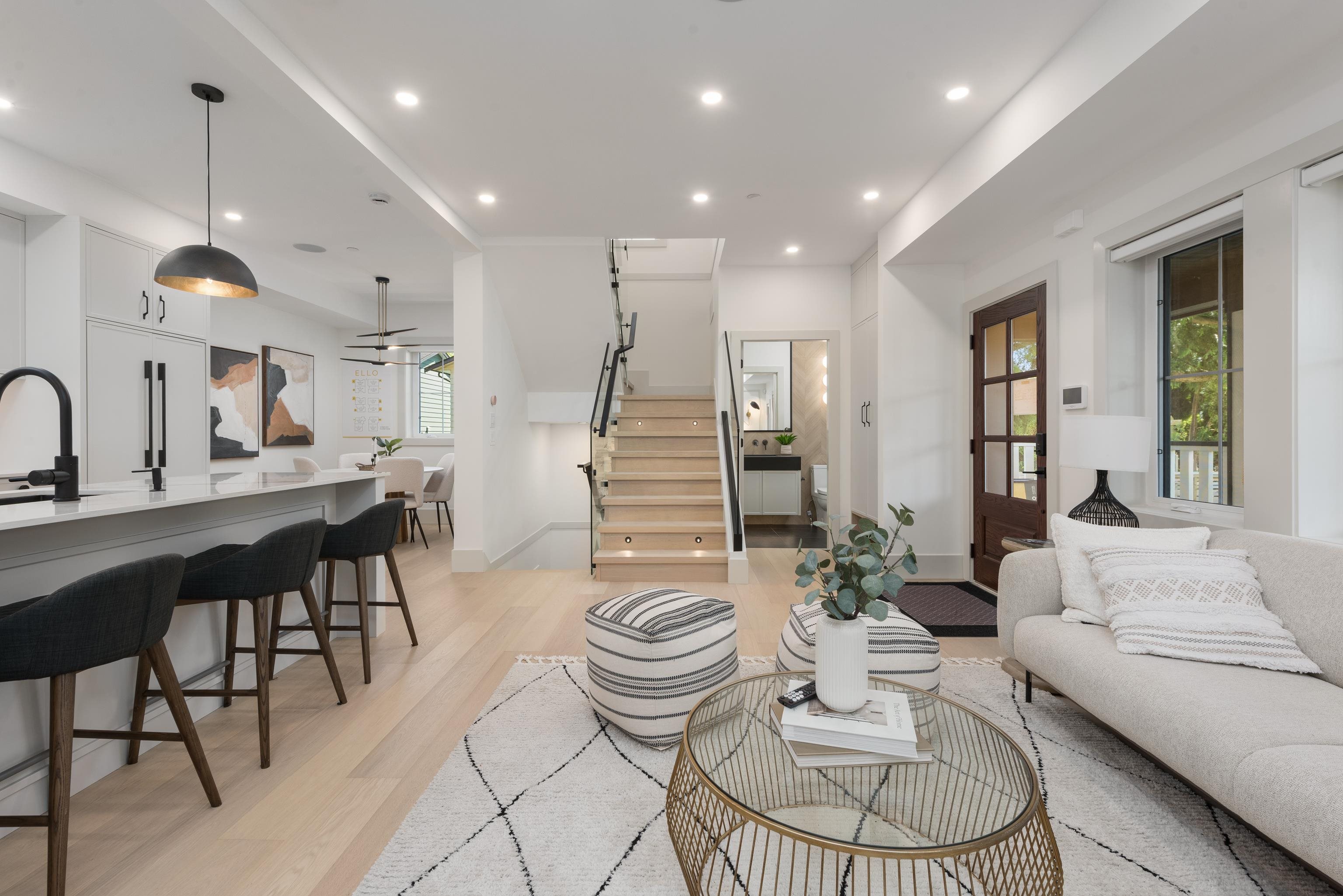 1 375 33rd Avenue - MLS&reg; # R3160676