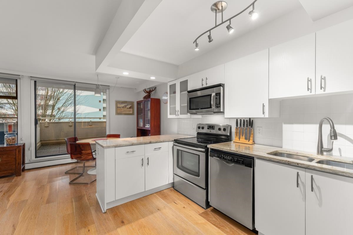 401 1819 Pendrell Street - MLS&reg; # R3160770