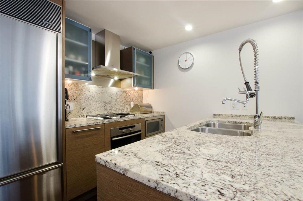 270X 1111 Alberni Street - MLS&reg; # R3161360