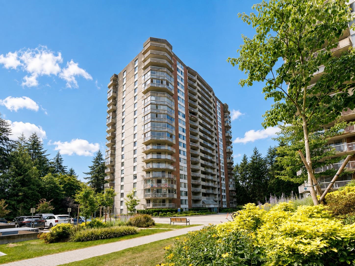 409 2024 Fullerton Avenue - MLS&reg; # R3161455