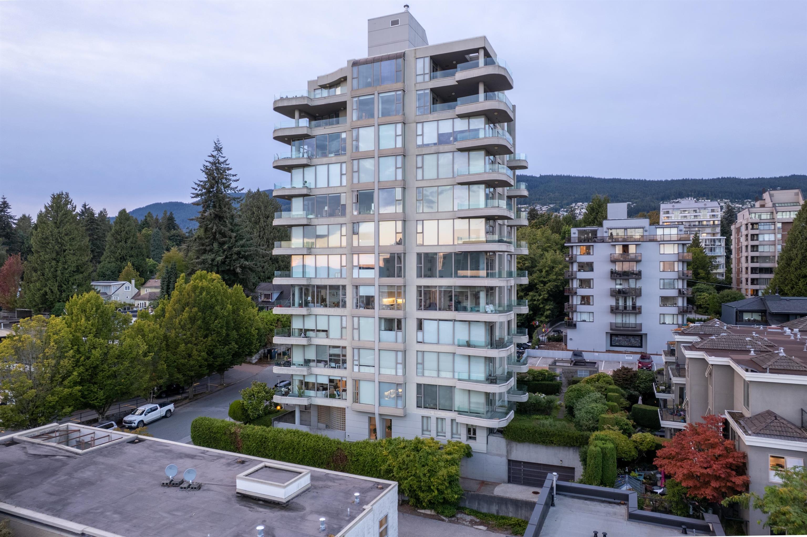502 570 18th Street - MLS&reg; # R3162237
