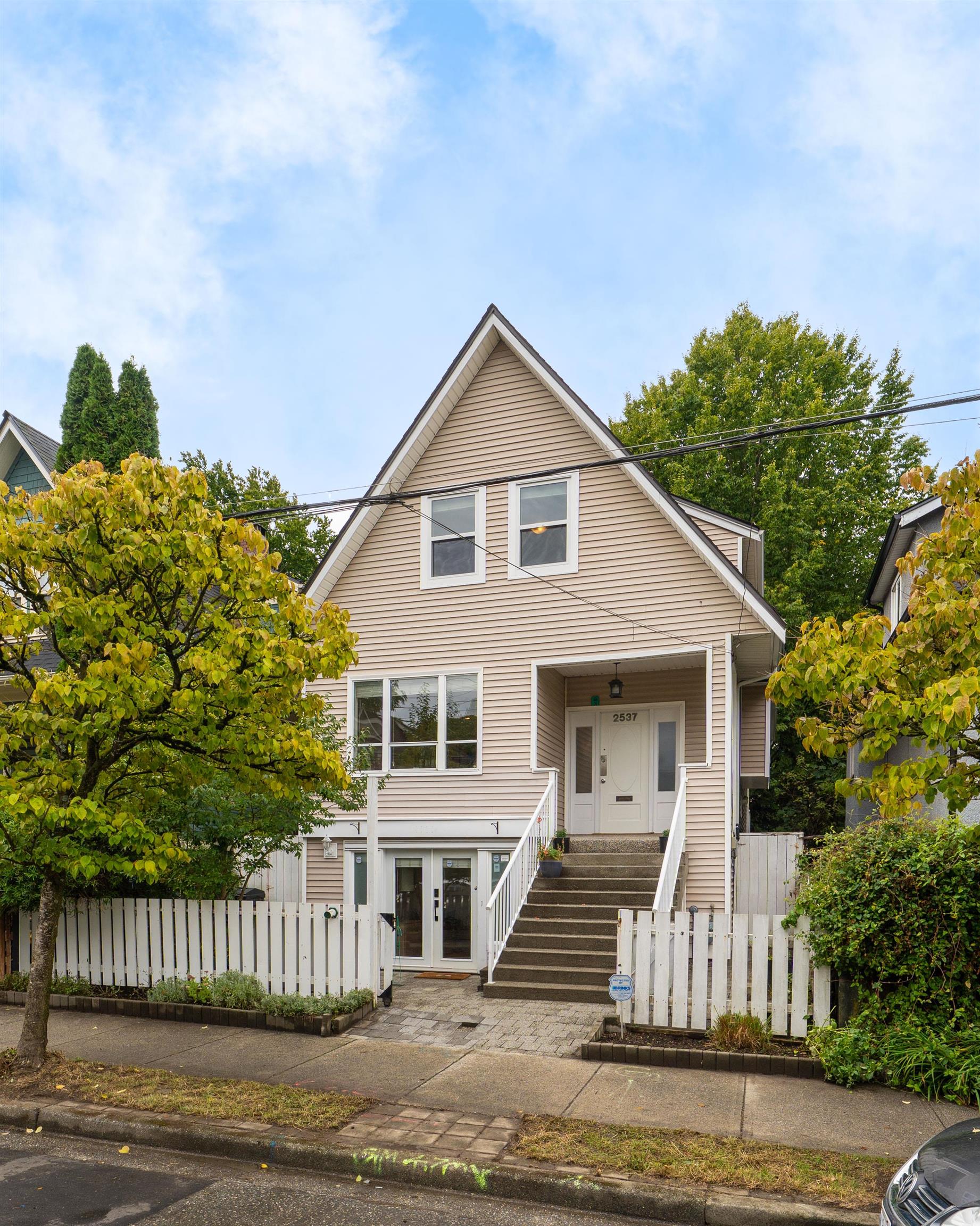  2537 Woodland Drive - MLS&reg; # R3162327