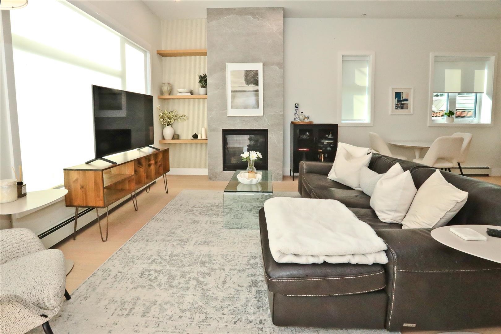  4015 Victoria Drive - MLS&reg; # R3162800