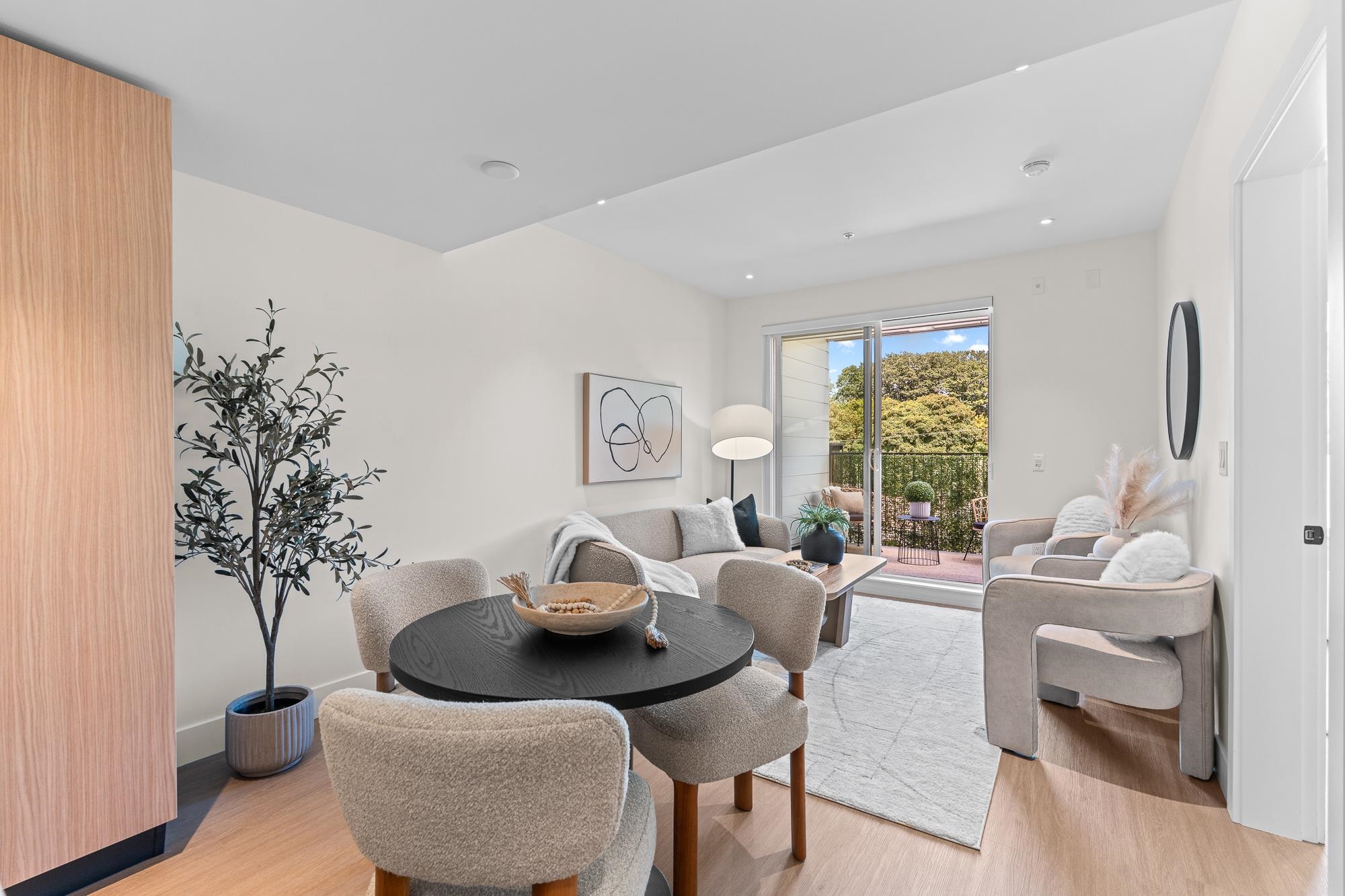 410 2235 Broadway  - MLS&reg; # R3163023