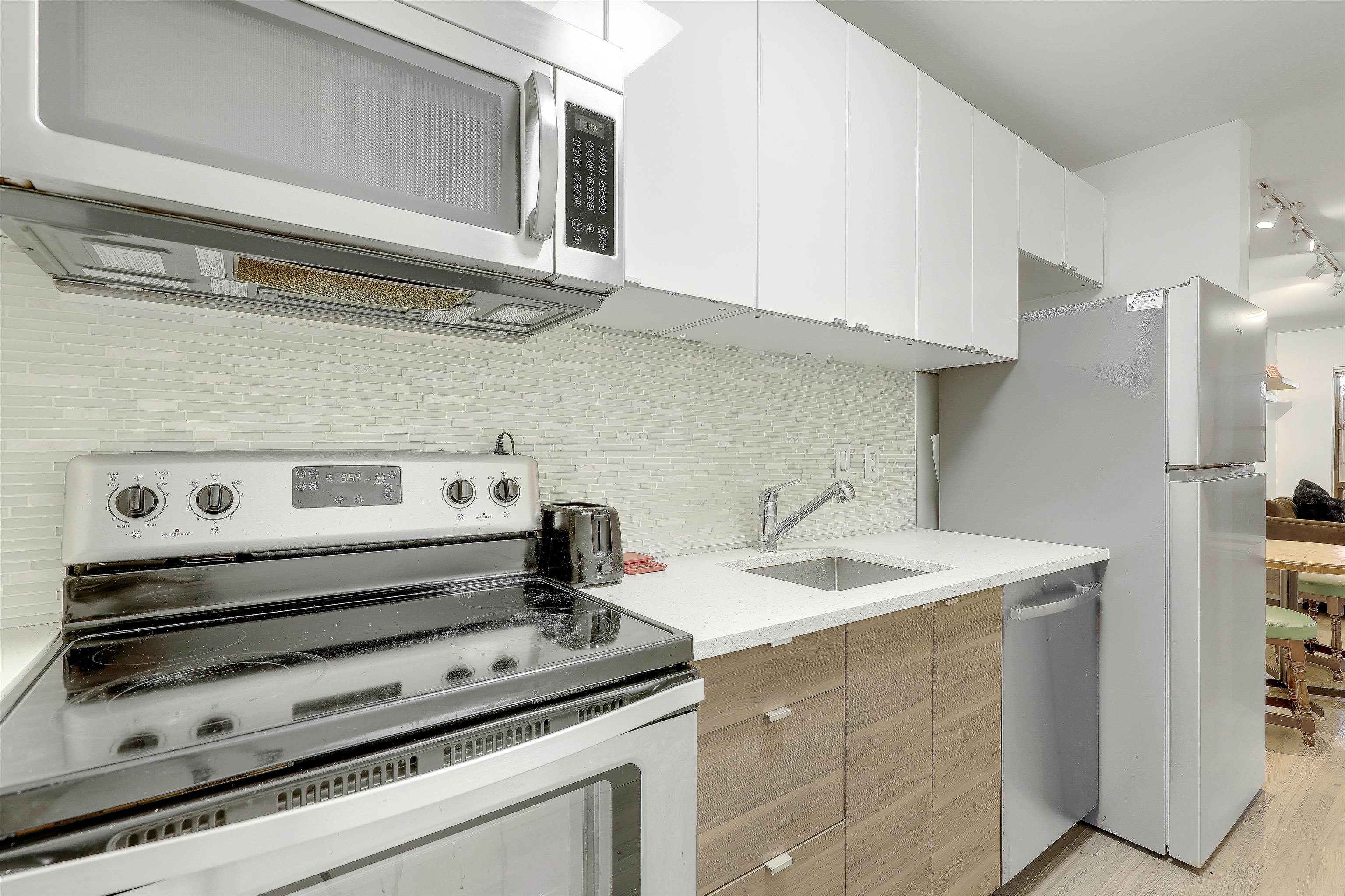 208 1106 Pacific St Street - MLS&reg; # R3163283