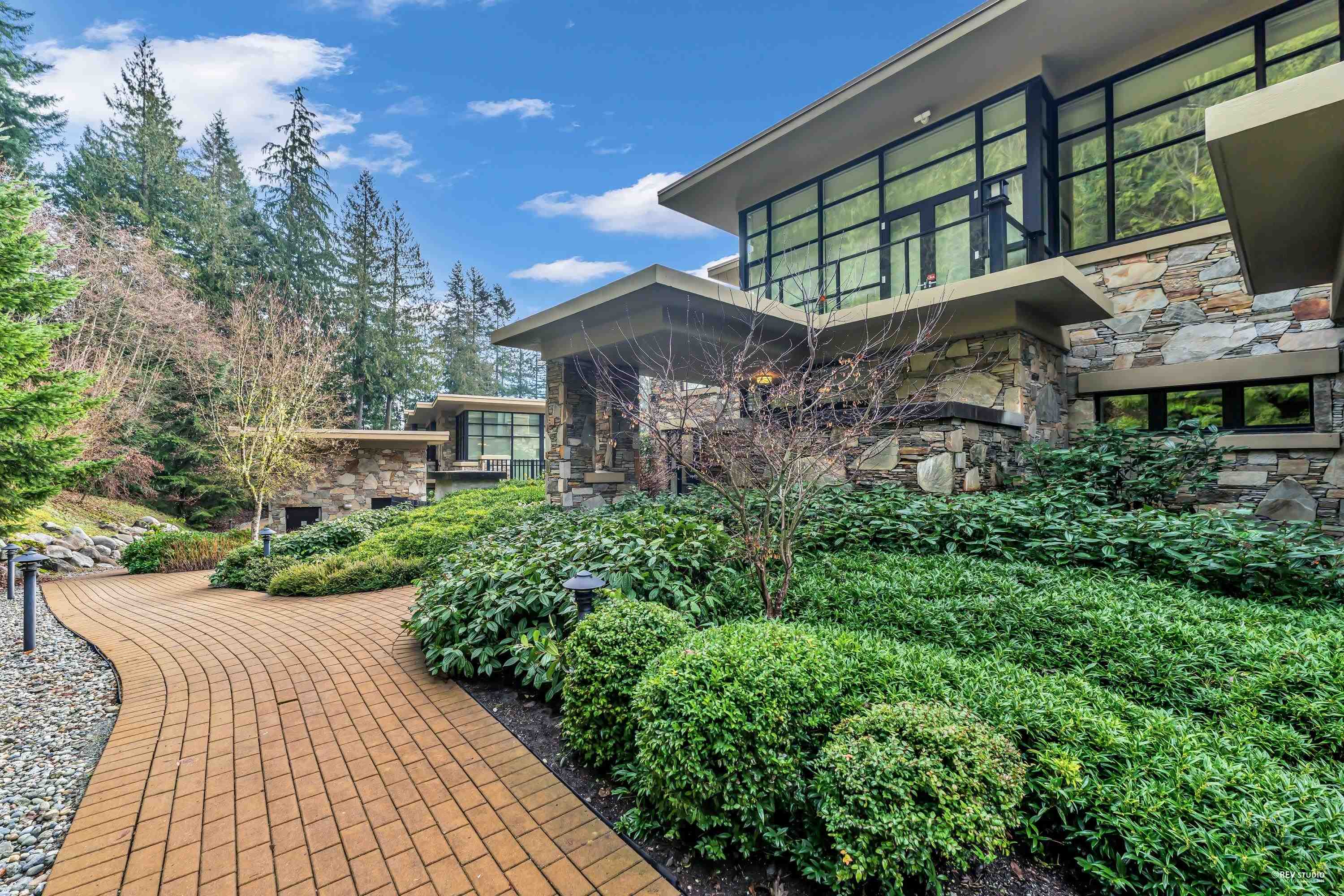 303 2245 Twin Creek Place - MLS&reg; # R3163318