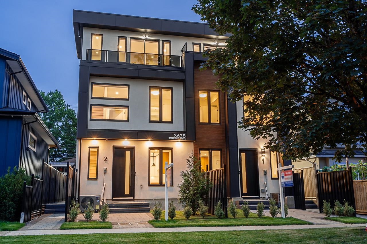 2 3638 Normandy Drive - MLS&reg; # R3163391