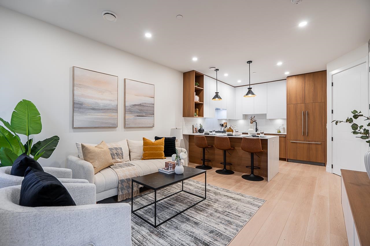 3 3638 Normandy Drive - MLS&reg; # R3163417
