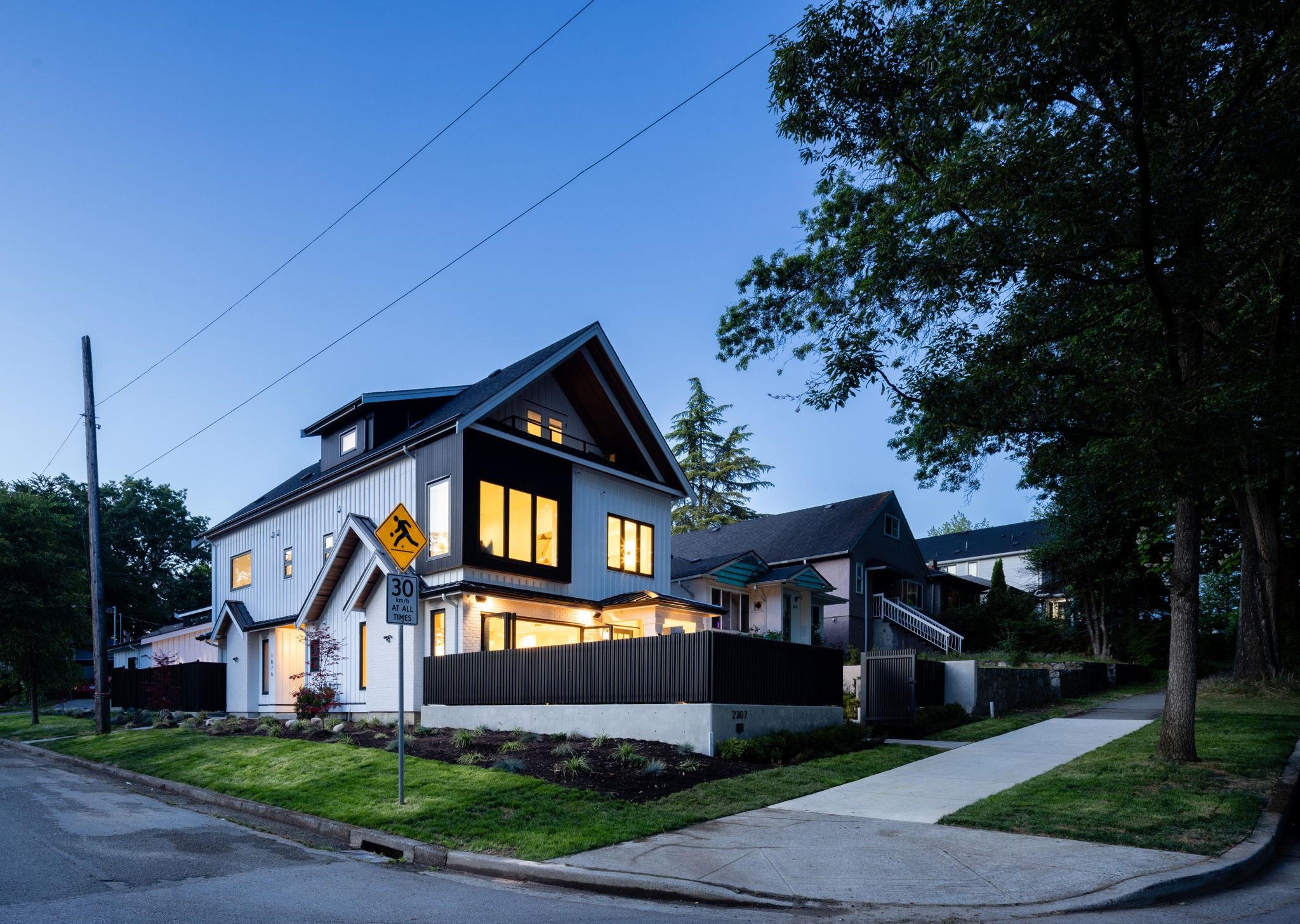  2307 3rd Avenue - MLS&reg; # R3164470