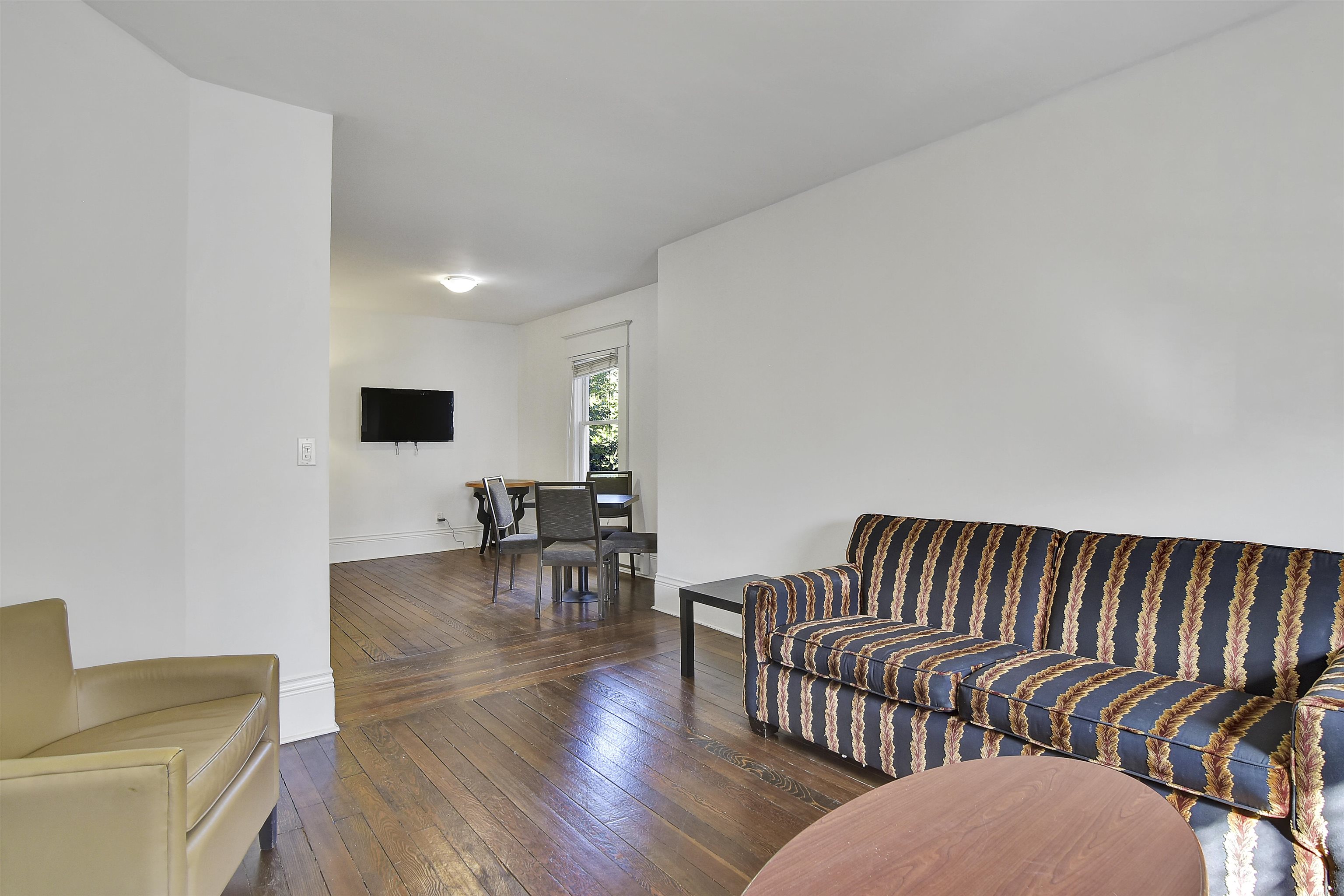 2 1517 Comox Street  - MLS&reg; # R3164684