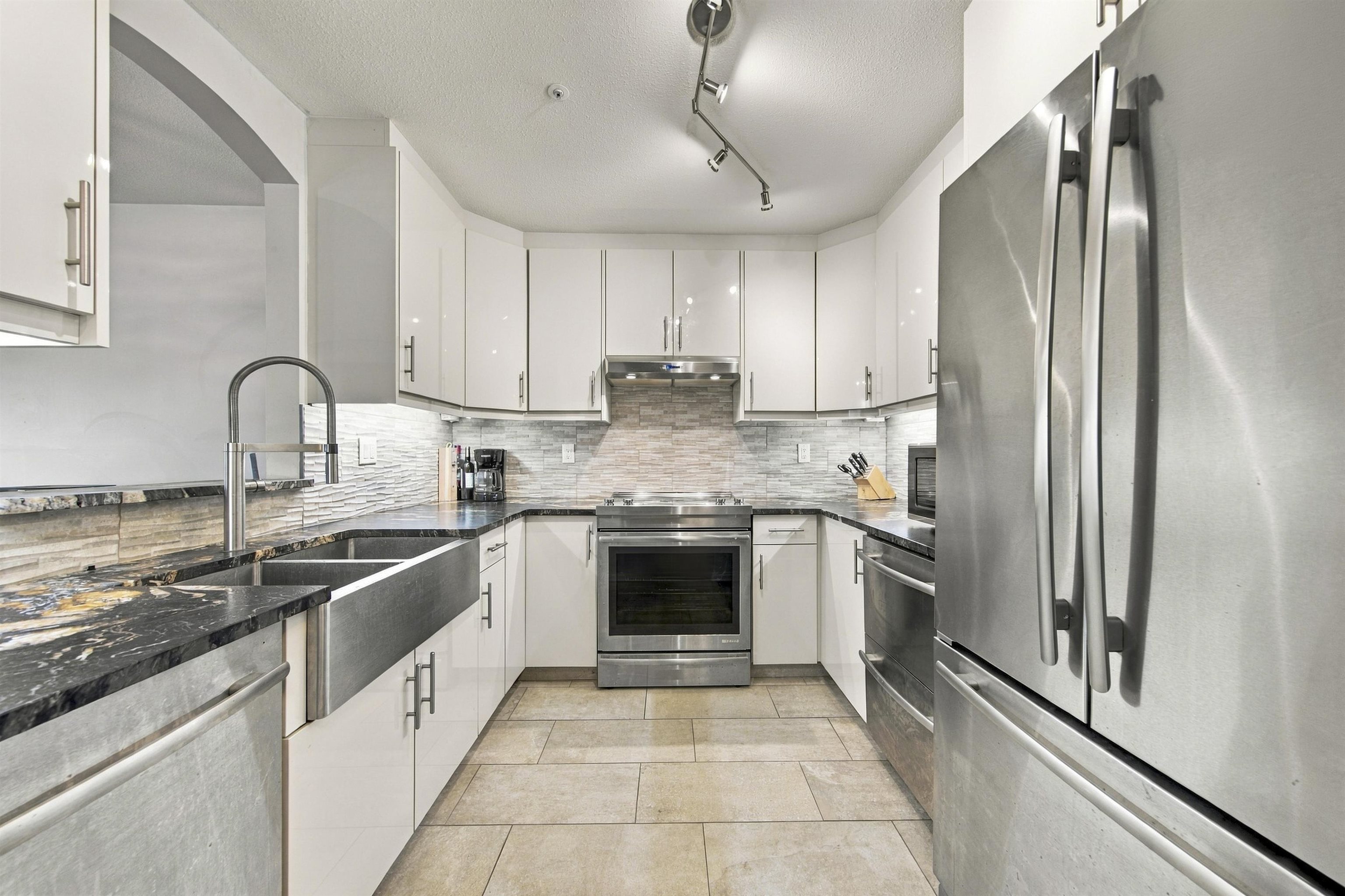 109 5835 Hampton Place  - MLS&reg; # R3164967