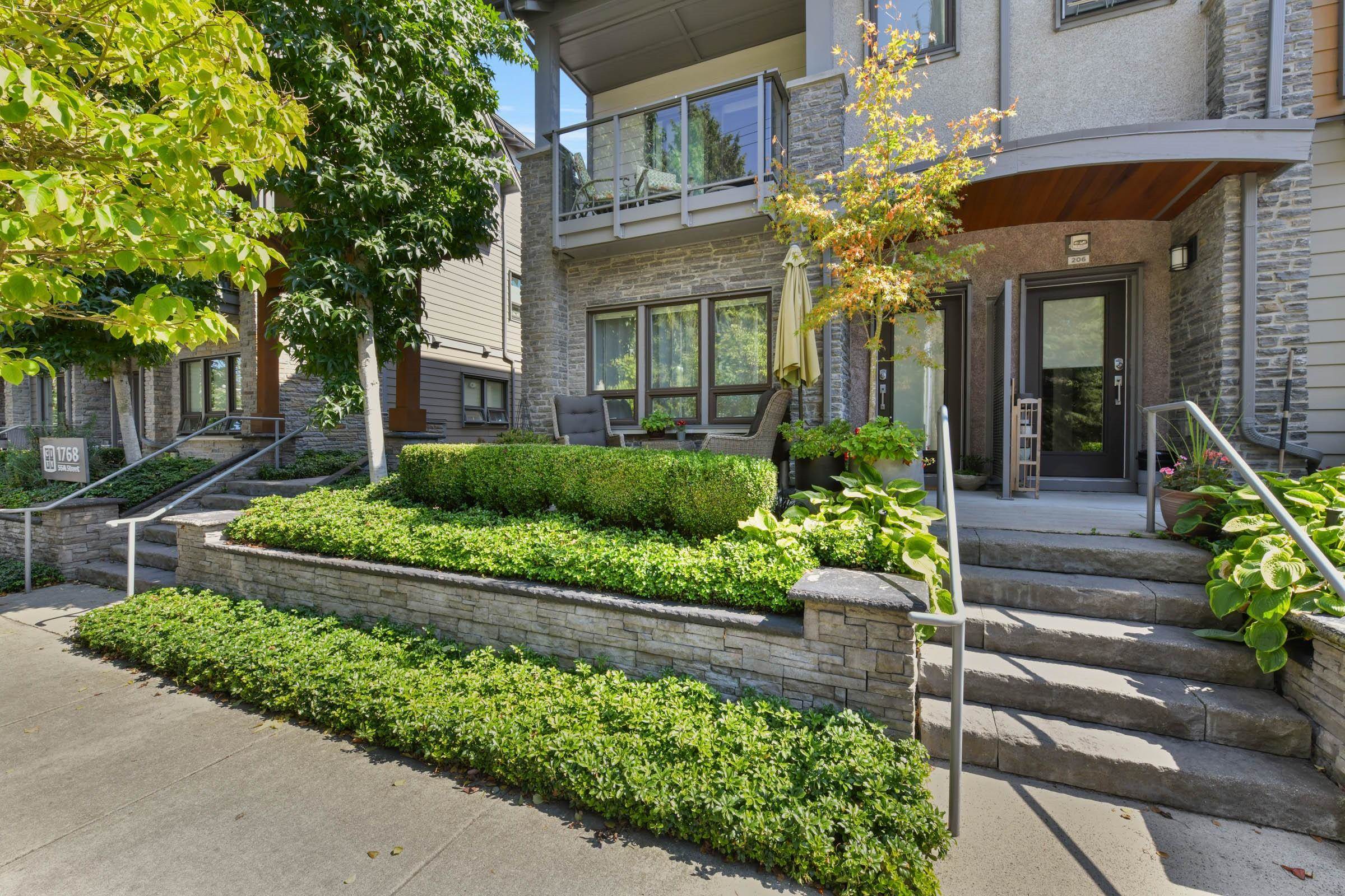 207 1738 55a Street - MLS&reg; # R3164990