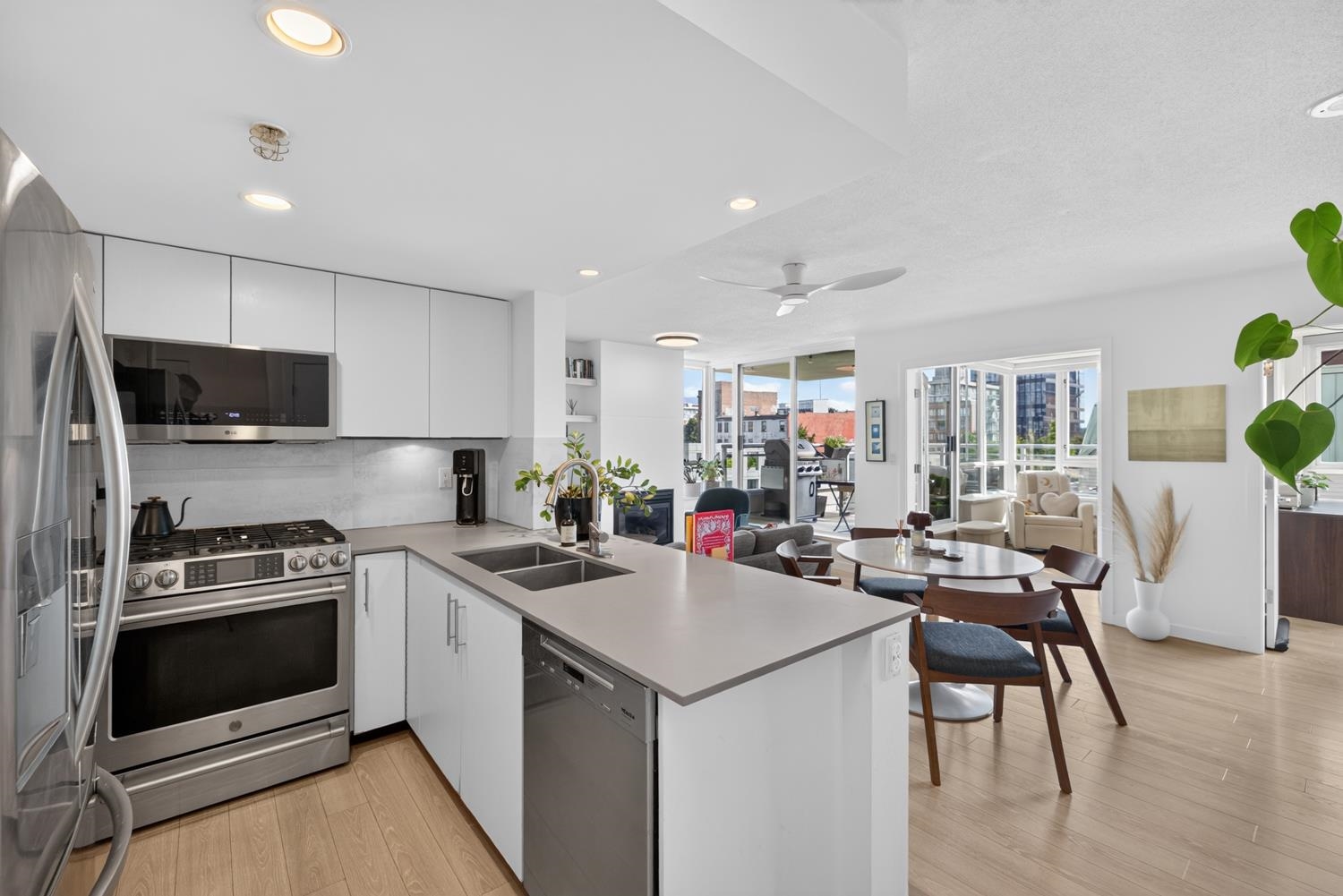 502 120 Milross Avenue - MLS&reg; # R3165134