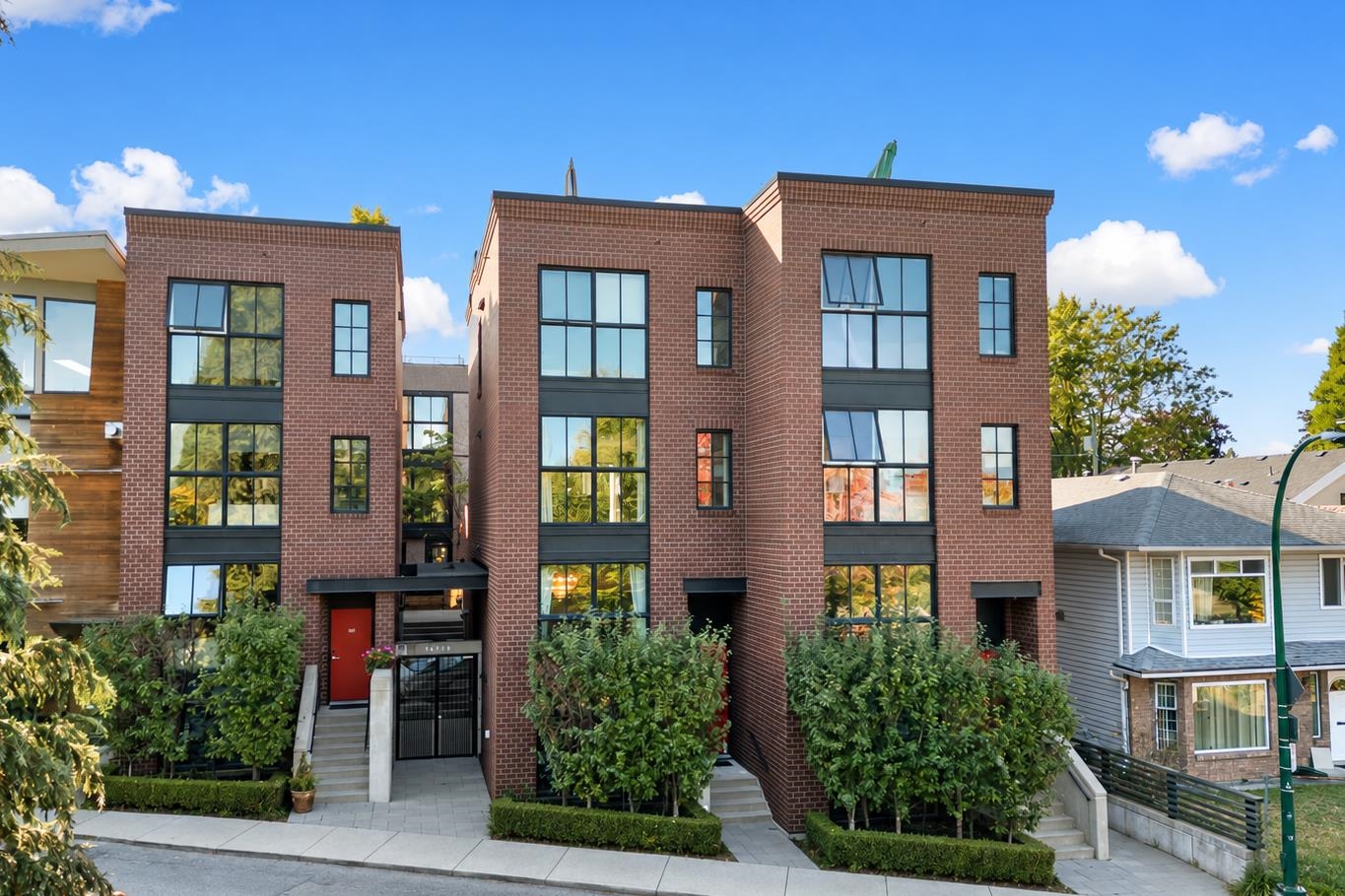  3431 Porter Street - MLS&reg; # R3165255