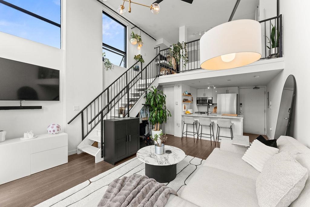 401 1 Cordova Street - MLS&reg; # R3165810