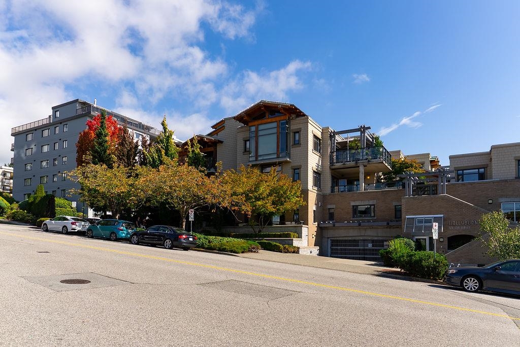 202 550 17th Street - MLS&reg; # R3166698