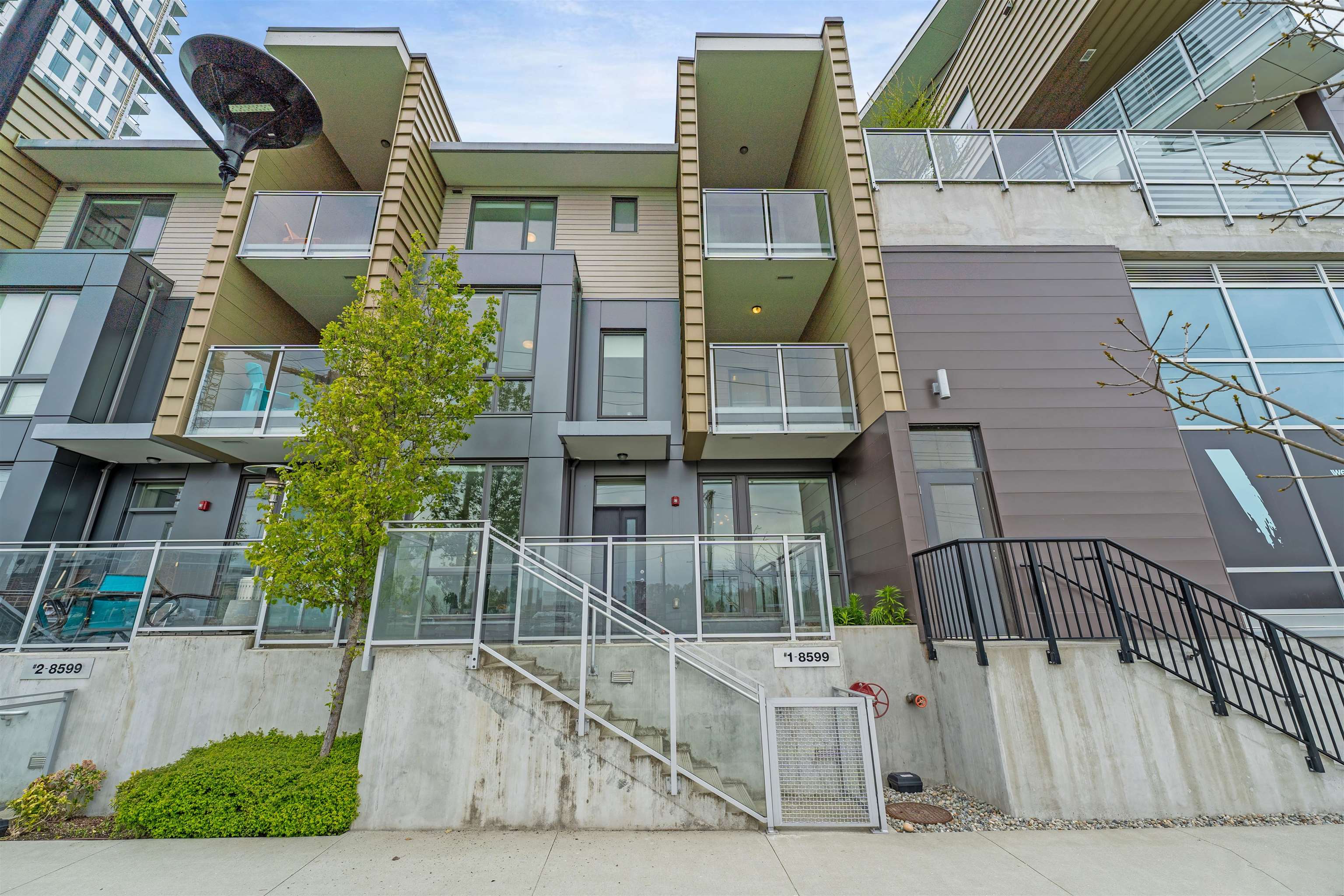 1 8599 River District Crossing - MLS&reg; # R3166768