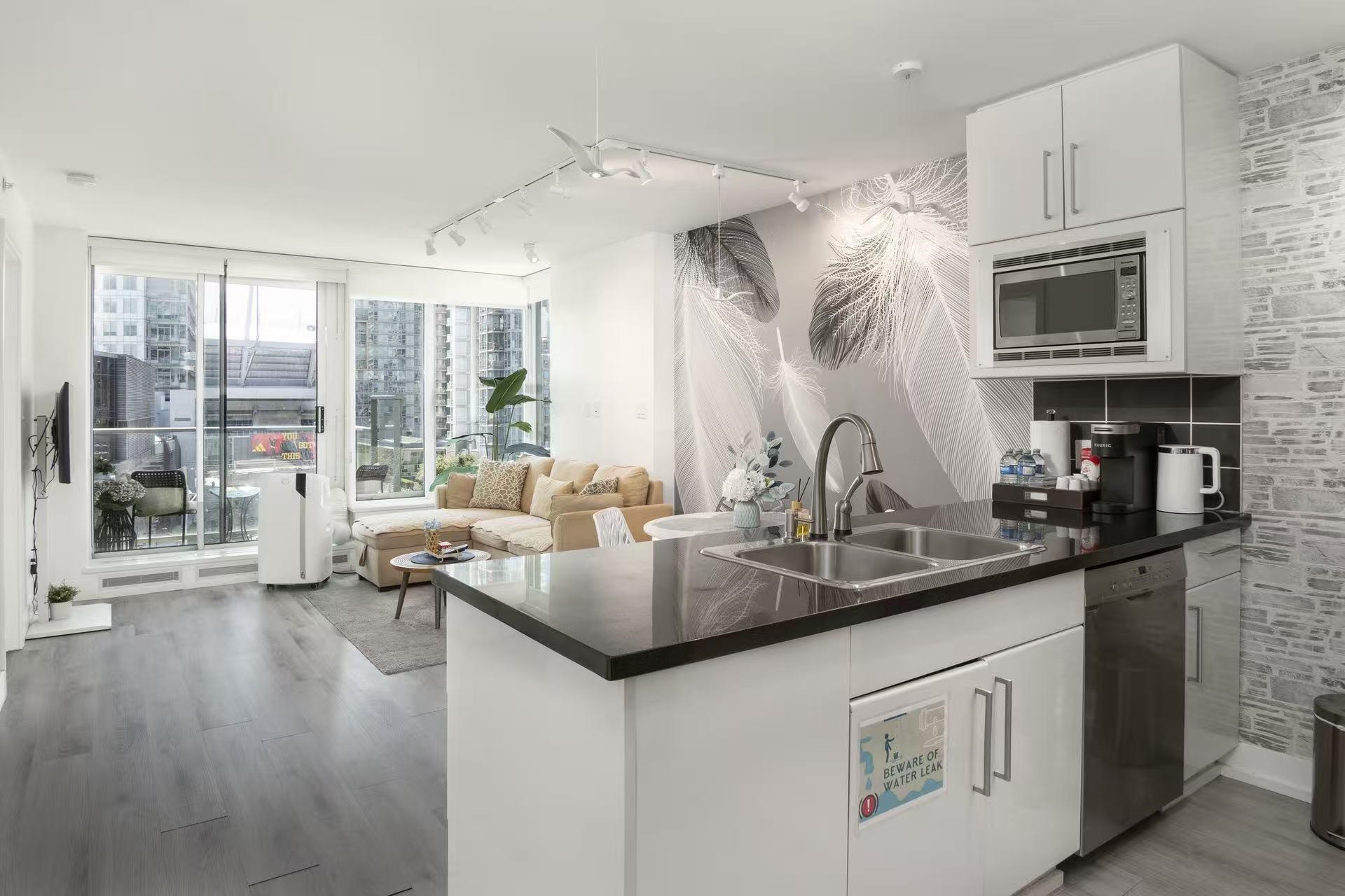 1107 689 Abbott Street - MLS&reg; # R3166928