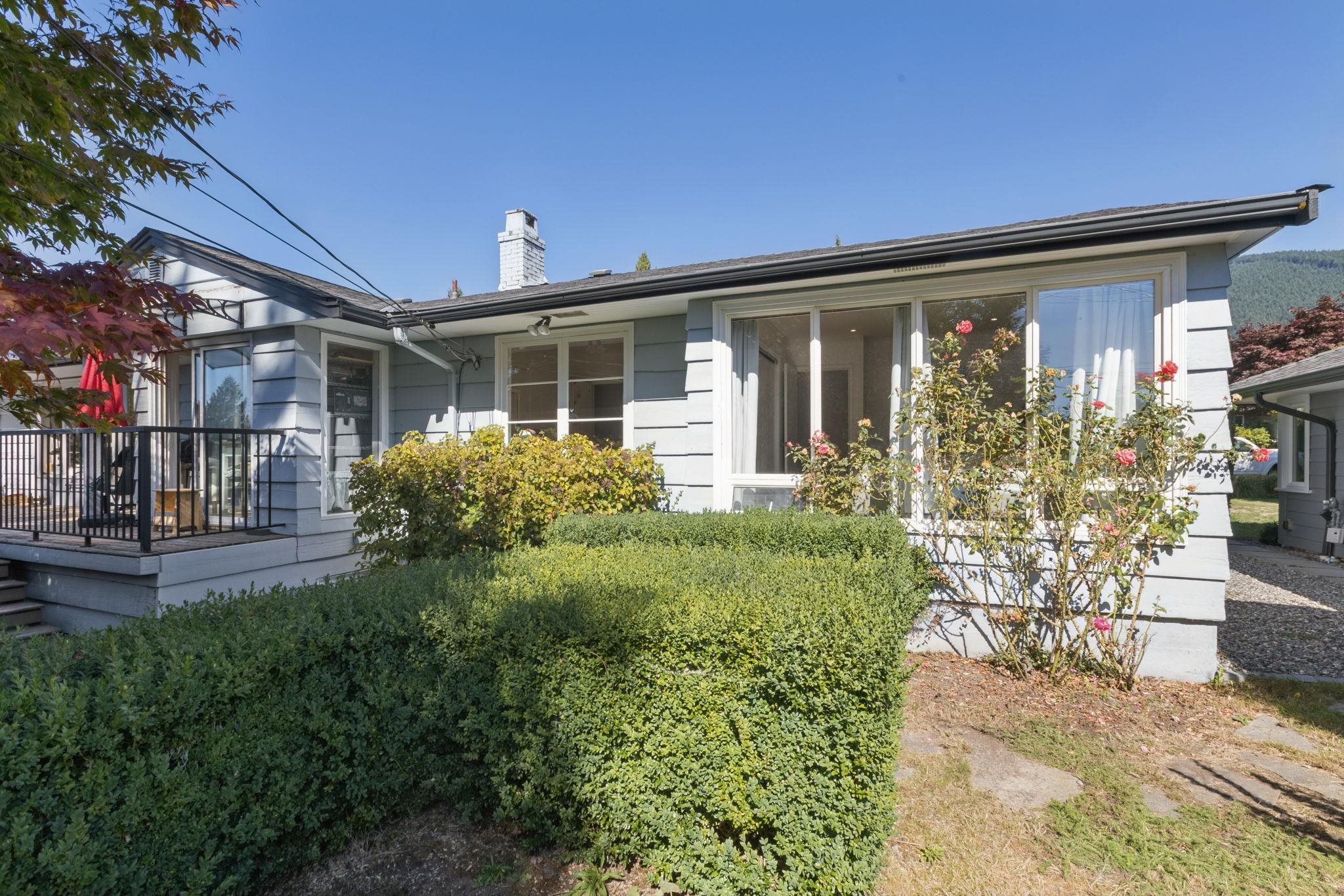  915 Wentworth Avenue - MLS&reg; # R3166963