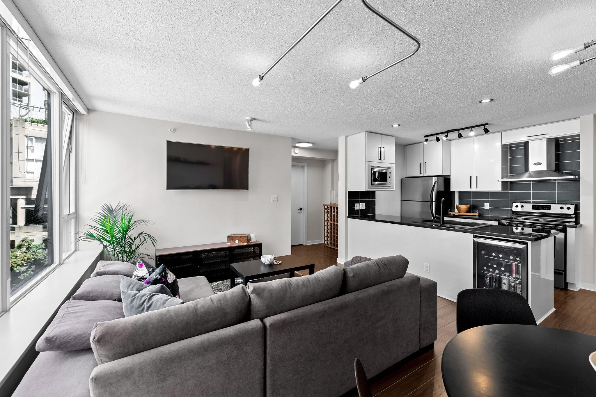 306 633 Abbott Street - MLS&reg; # R3167991