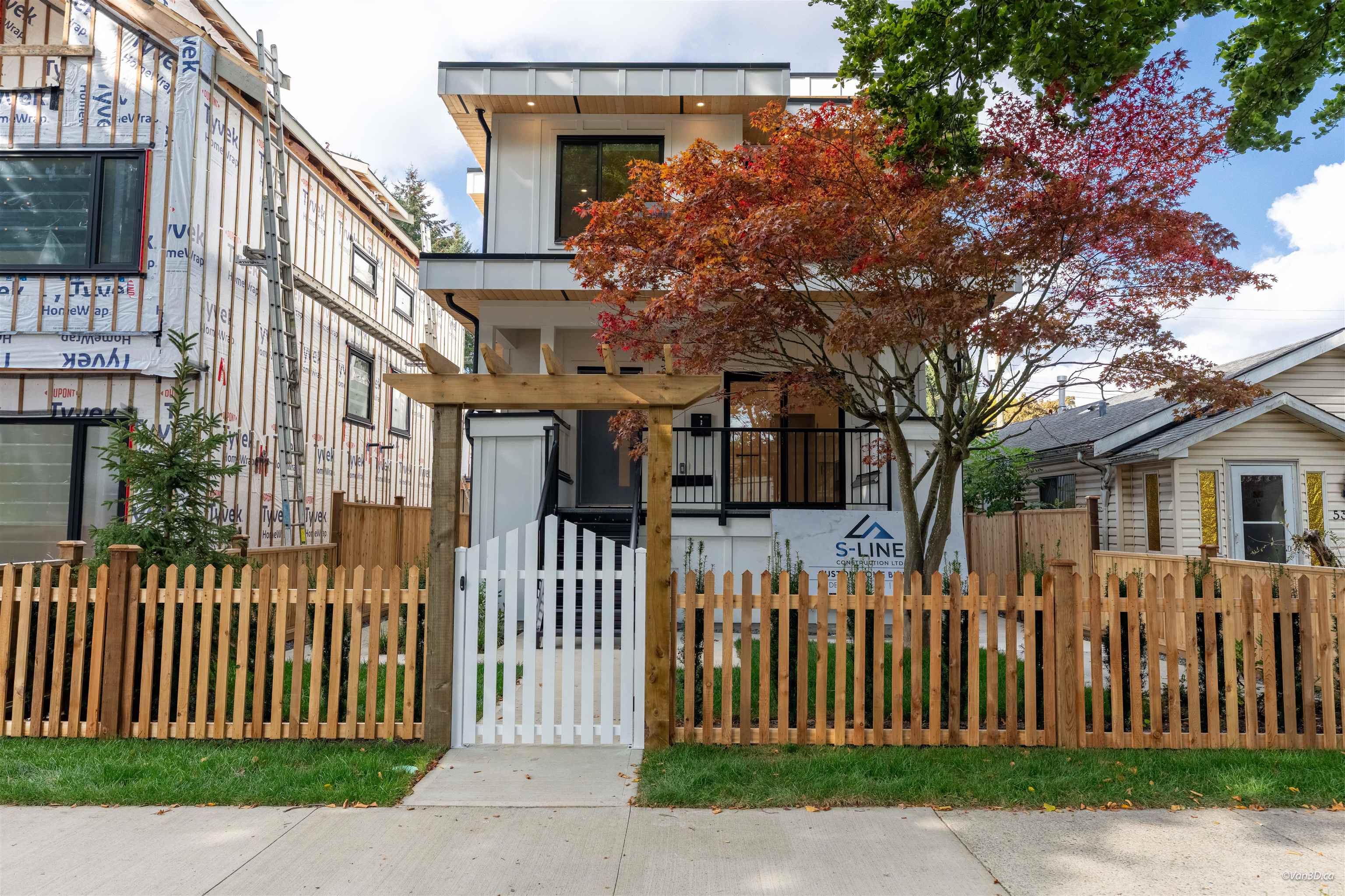 1 5385 Earles Street - MLS&reg; # R3168292