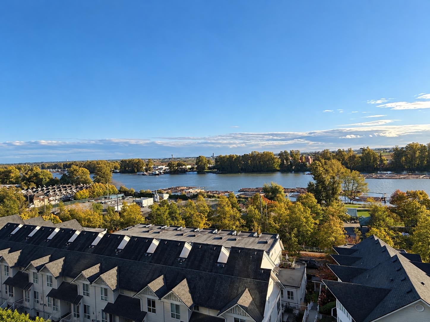 907 2733 Chandlery Place - MLS&reg; # R3168643