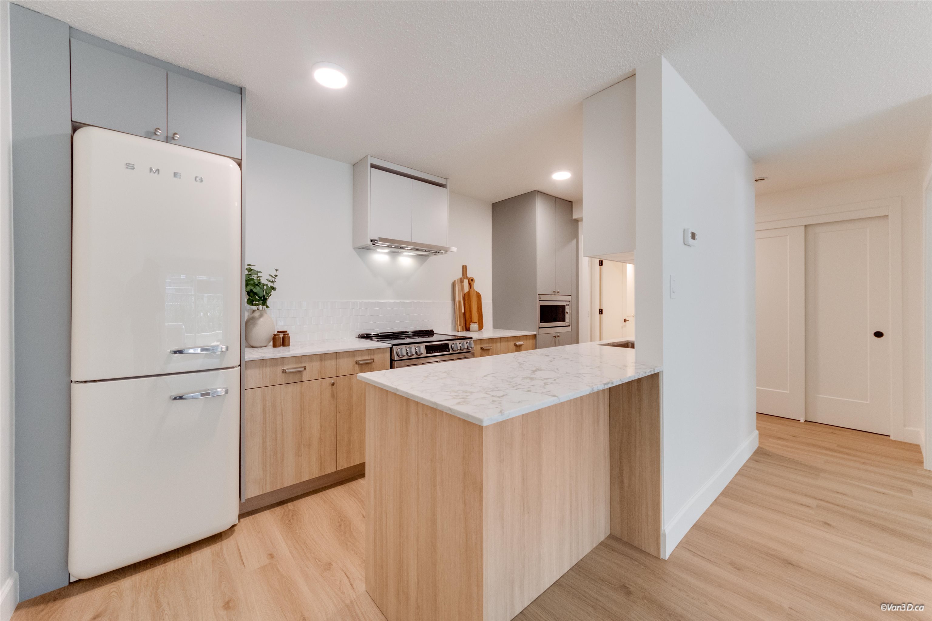 102 270 3rd Street - MLS&reg; # R3168819