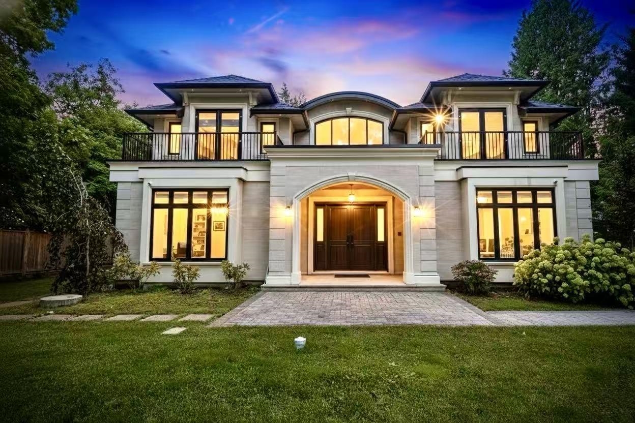  1048 Handsworth Road - MLS&reg; # R3168840