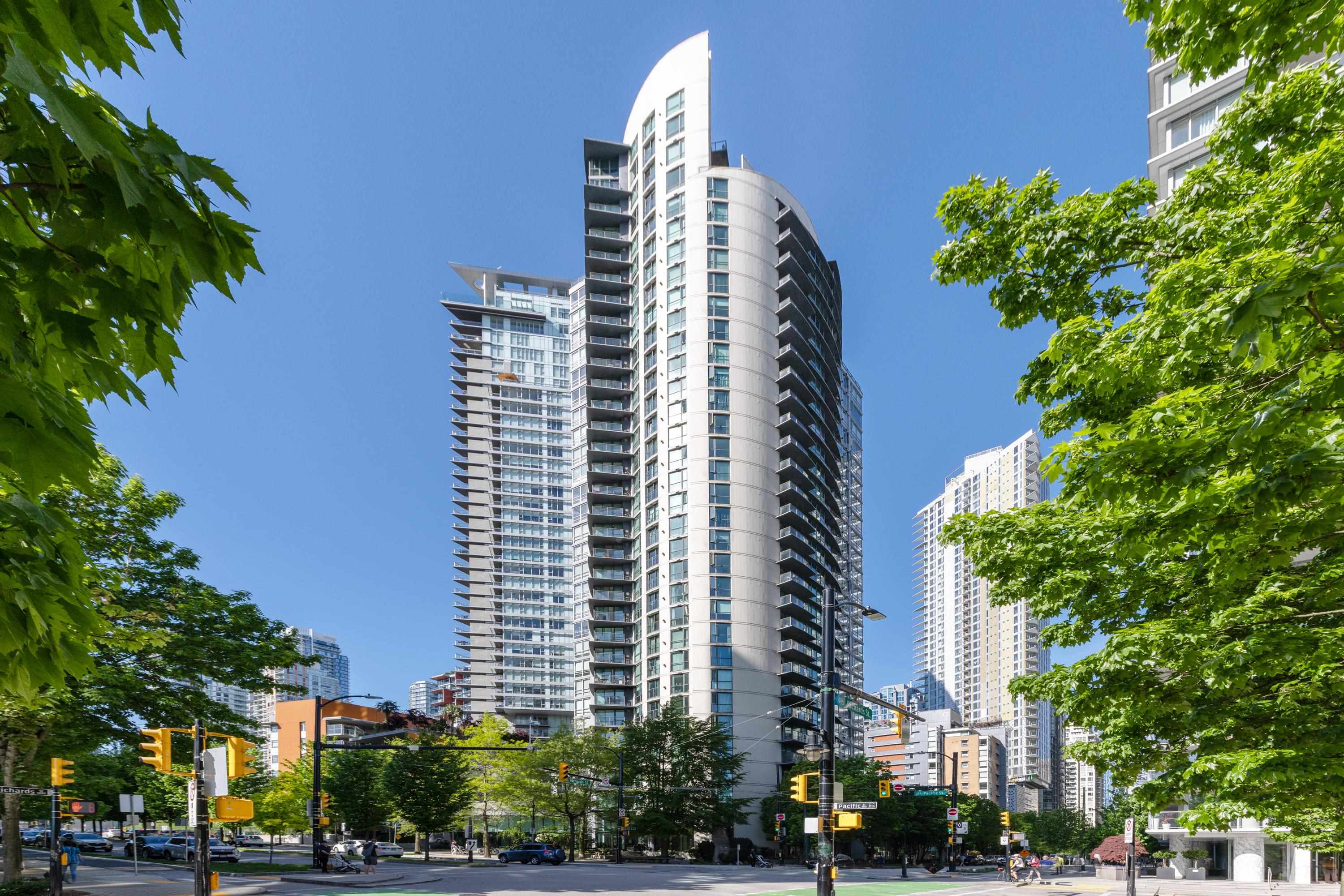 2410 501 Pacific Street - MLS&reg; # R3168864