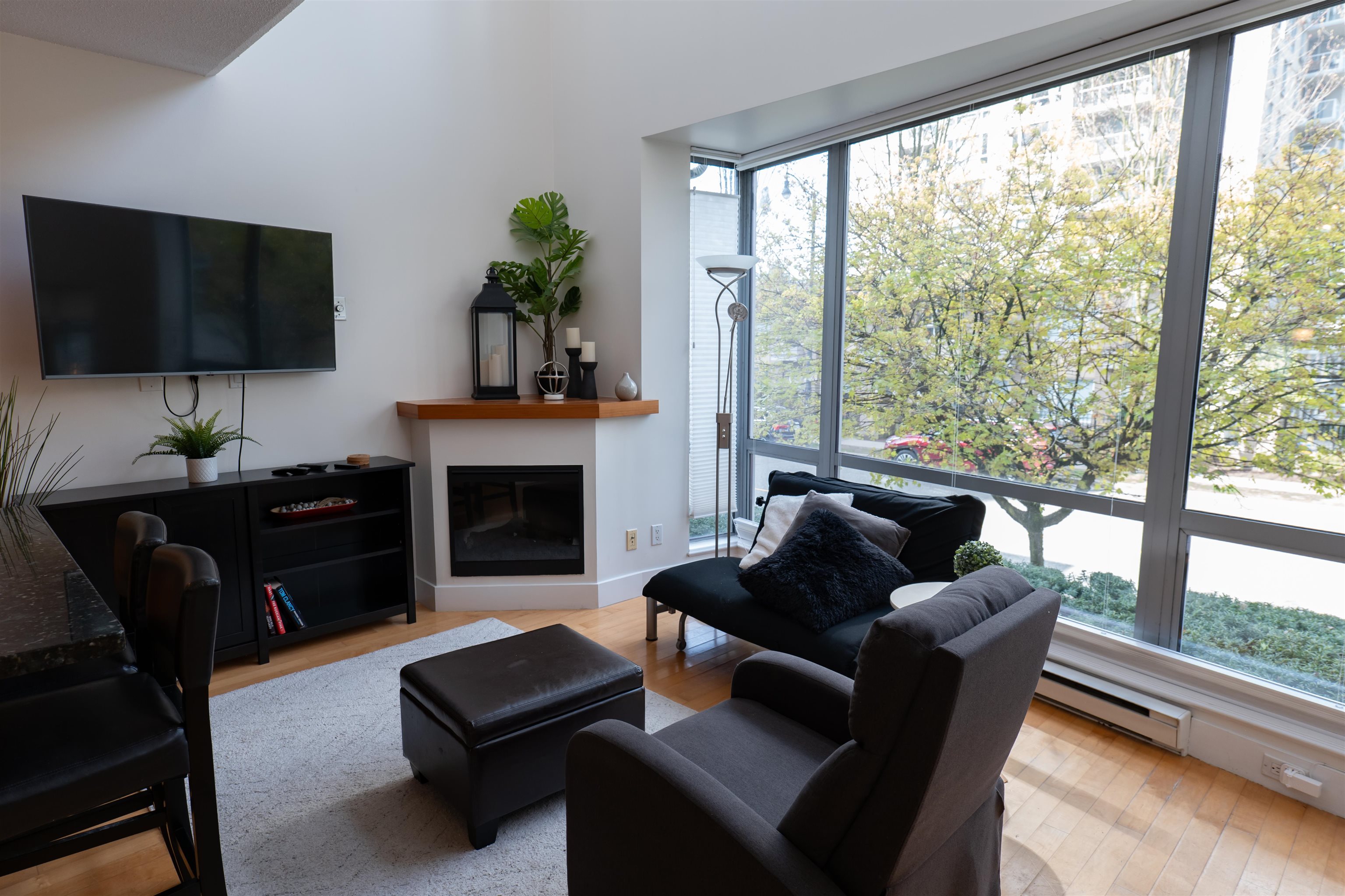 TH02 1228 West Hastings Street Street - MLS&reg; # R3168971